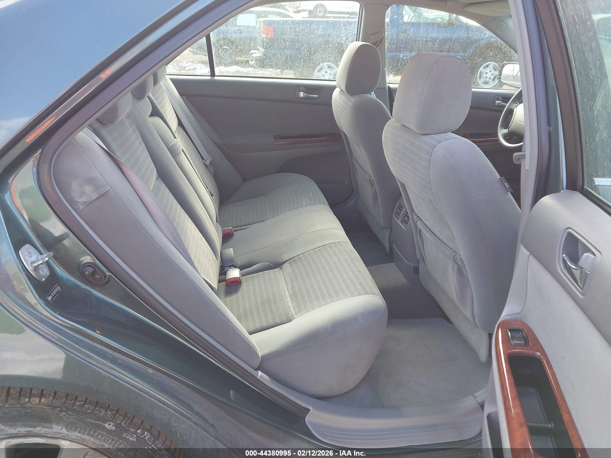 TOYOTA CAMRY image 8