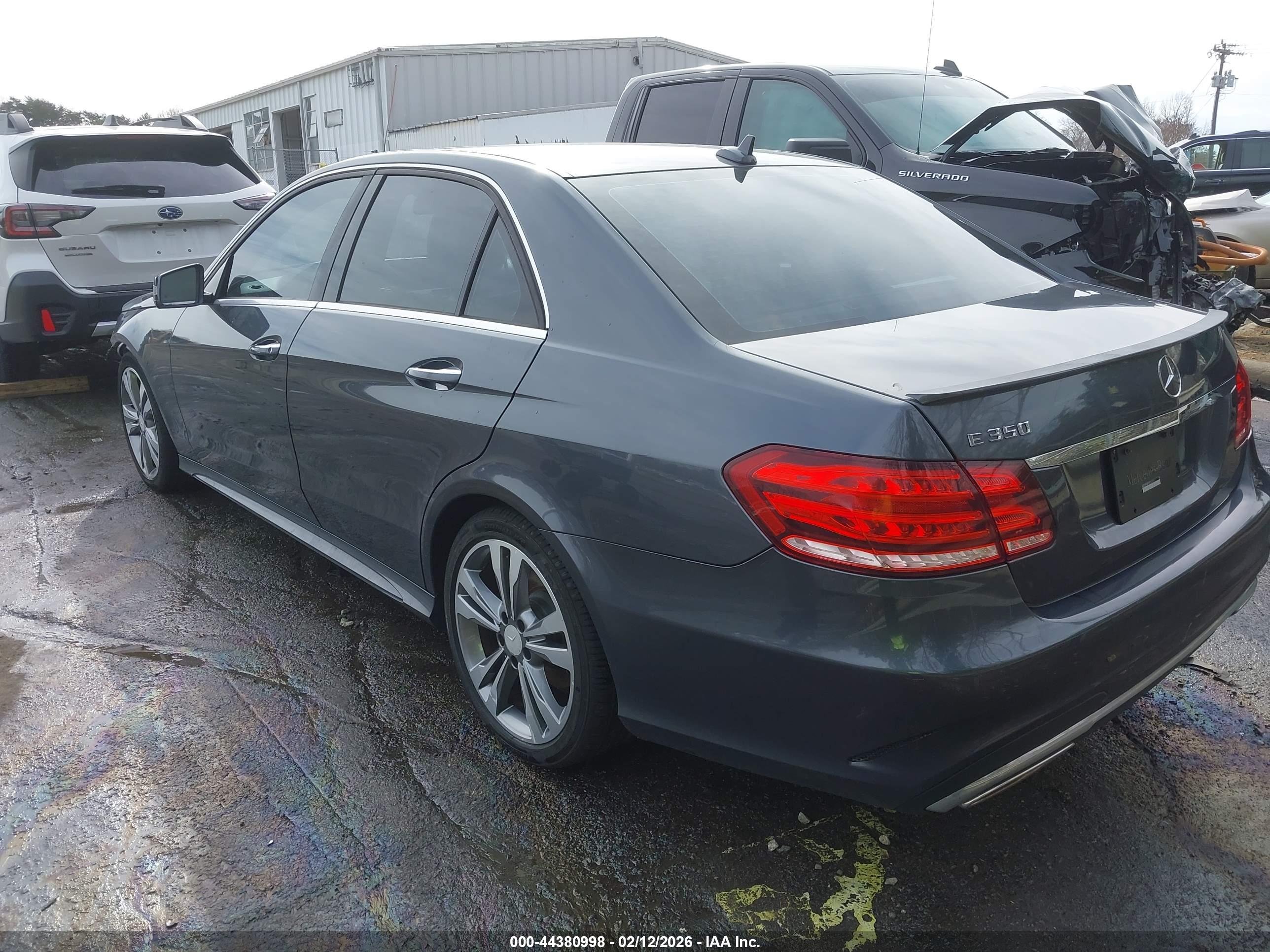 MERCEDES-BENZ E image 3