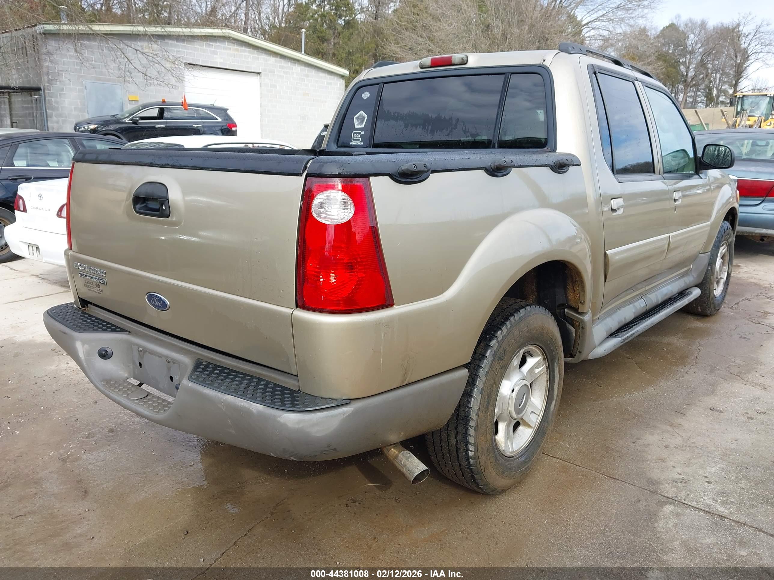FORD EXPLORER image 4