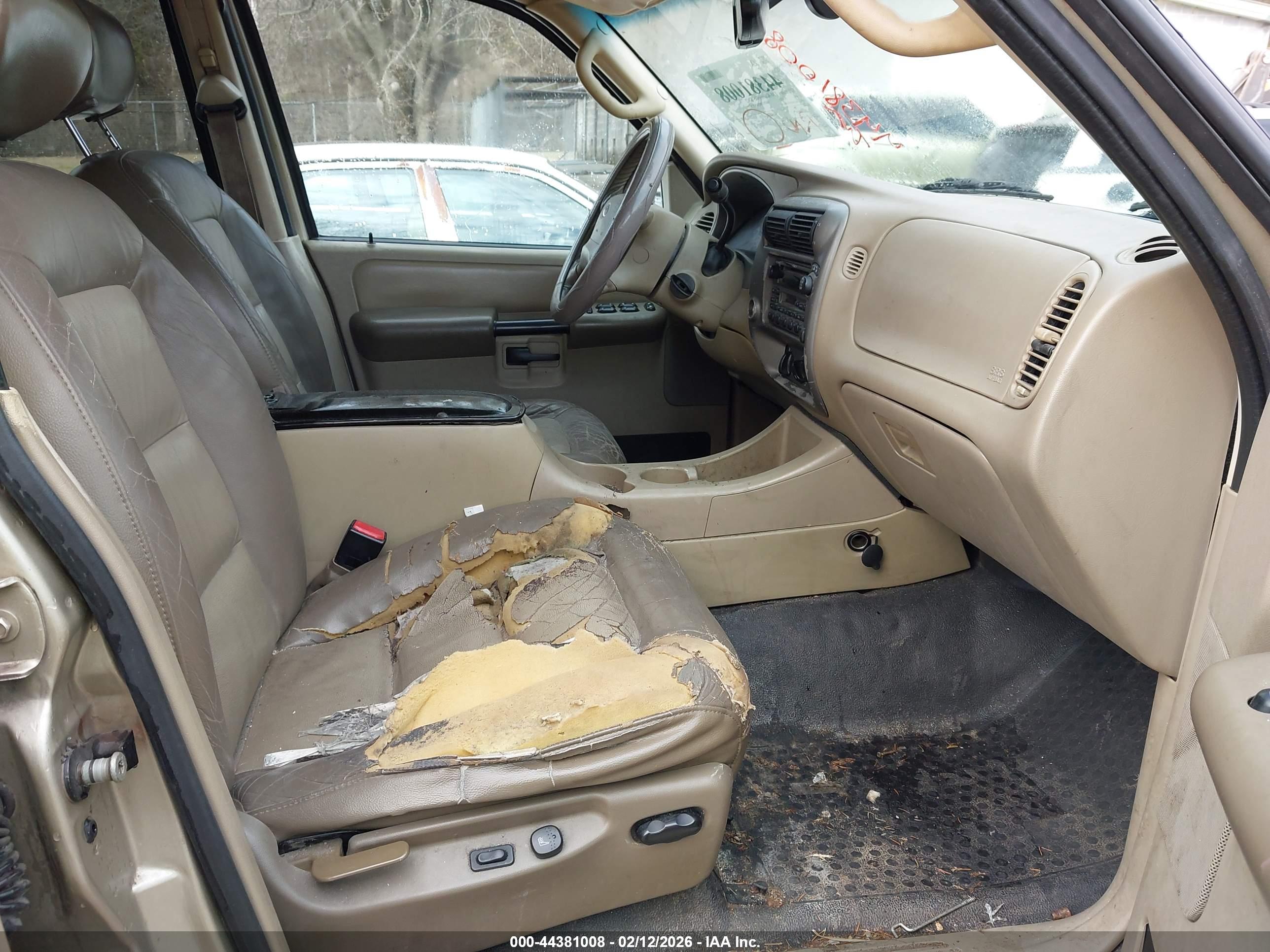 FORD EXPLORER image 5