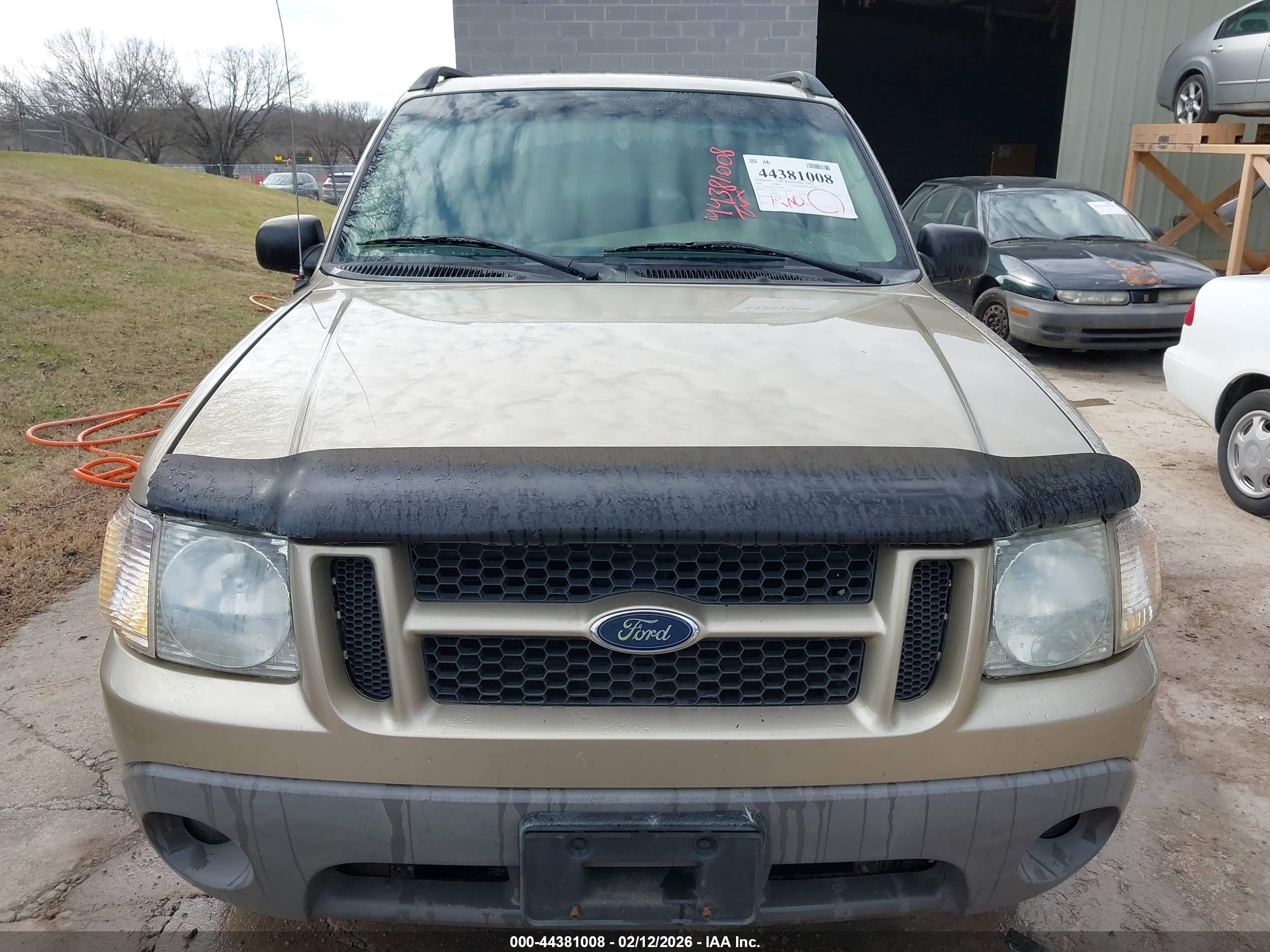 FORD EXPLORER image 6