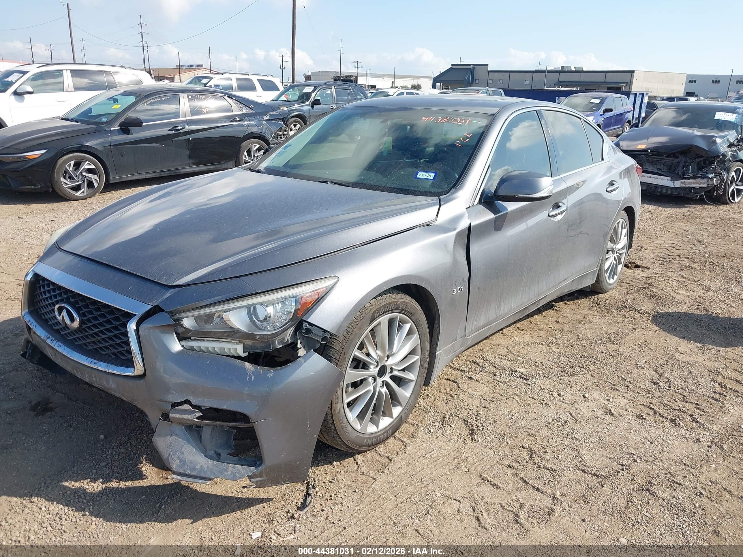 INFINITI Q50 image 2