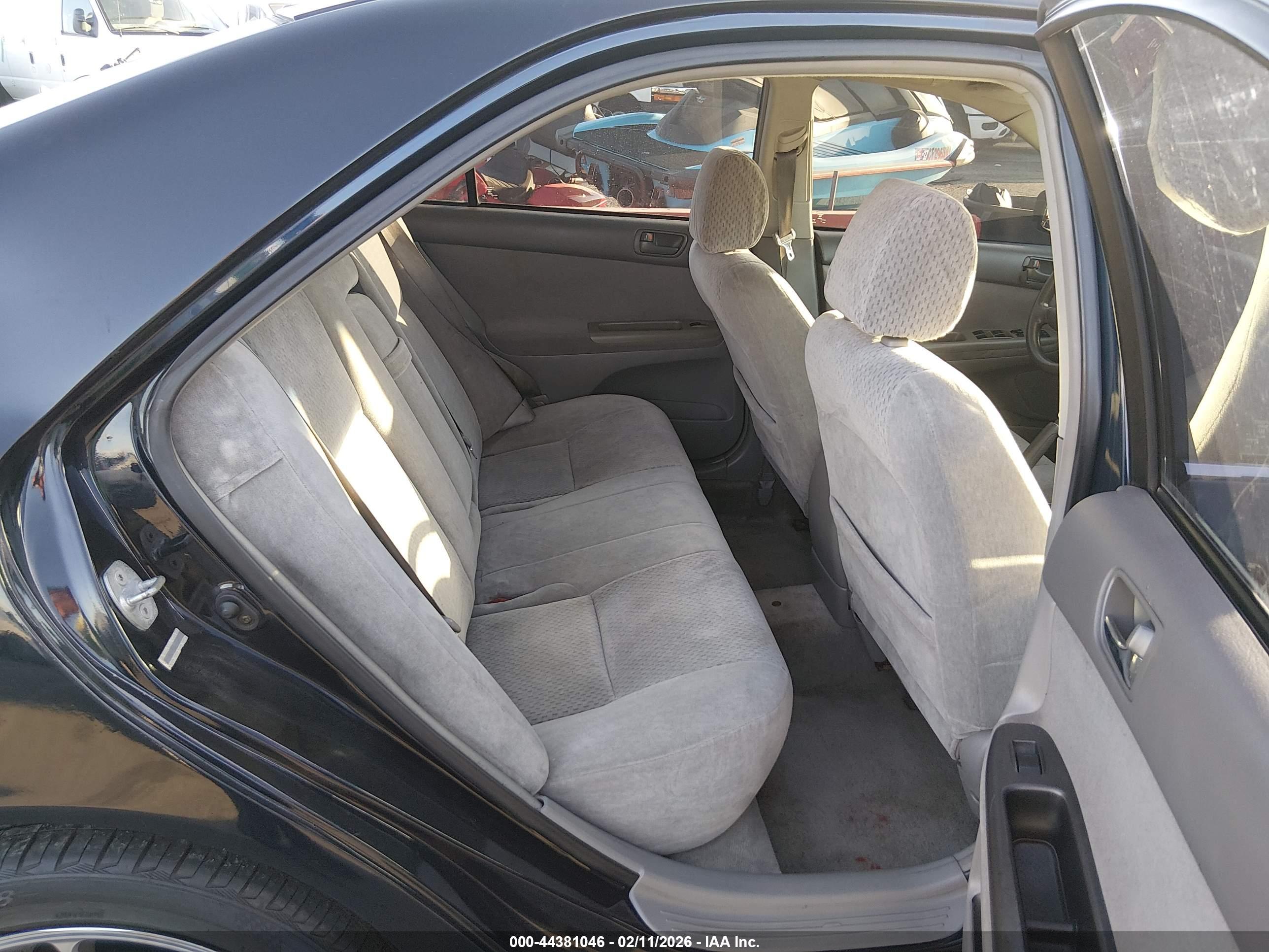 TOYOTA CAMRY image 8