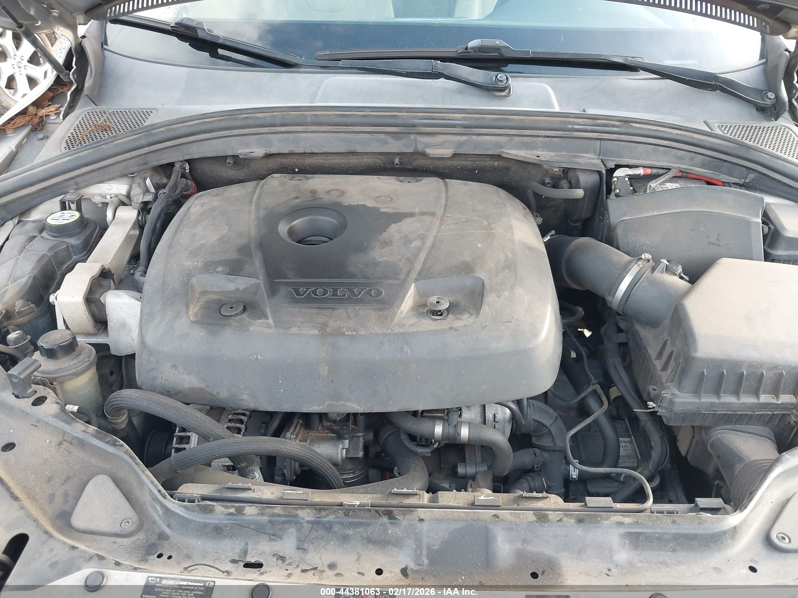 VOLVO XC60 image 10