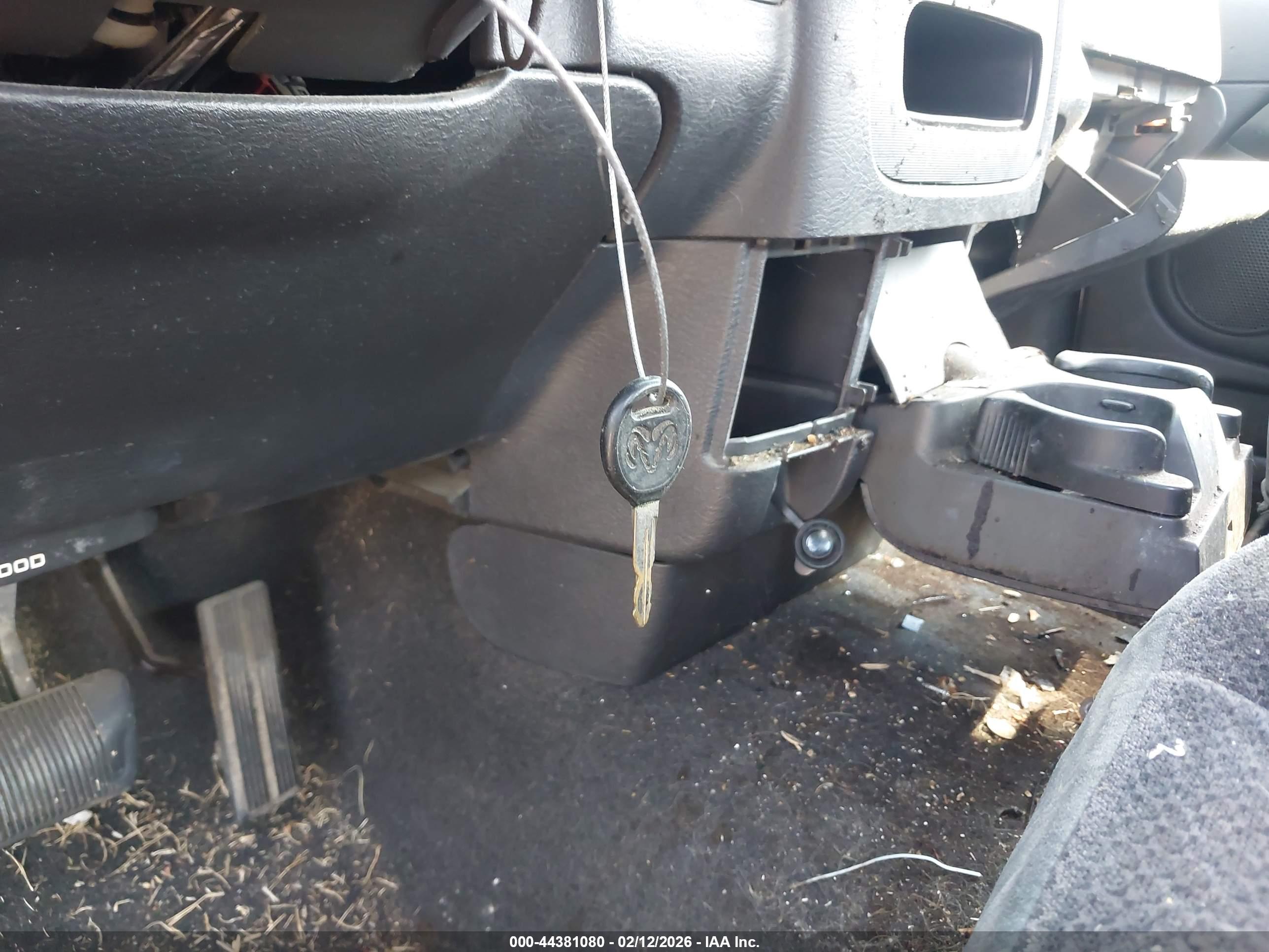 DODGE RAM image 11