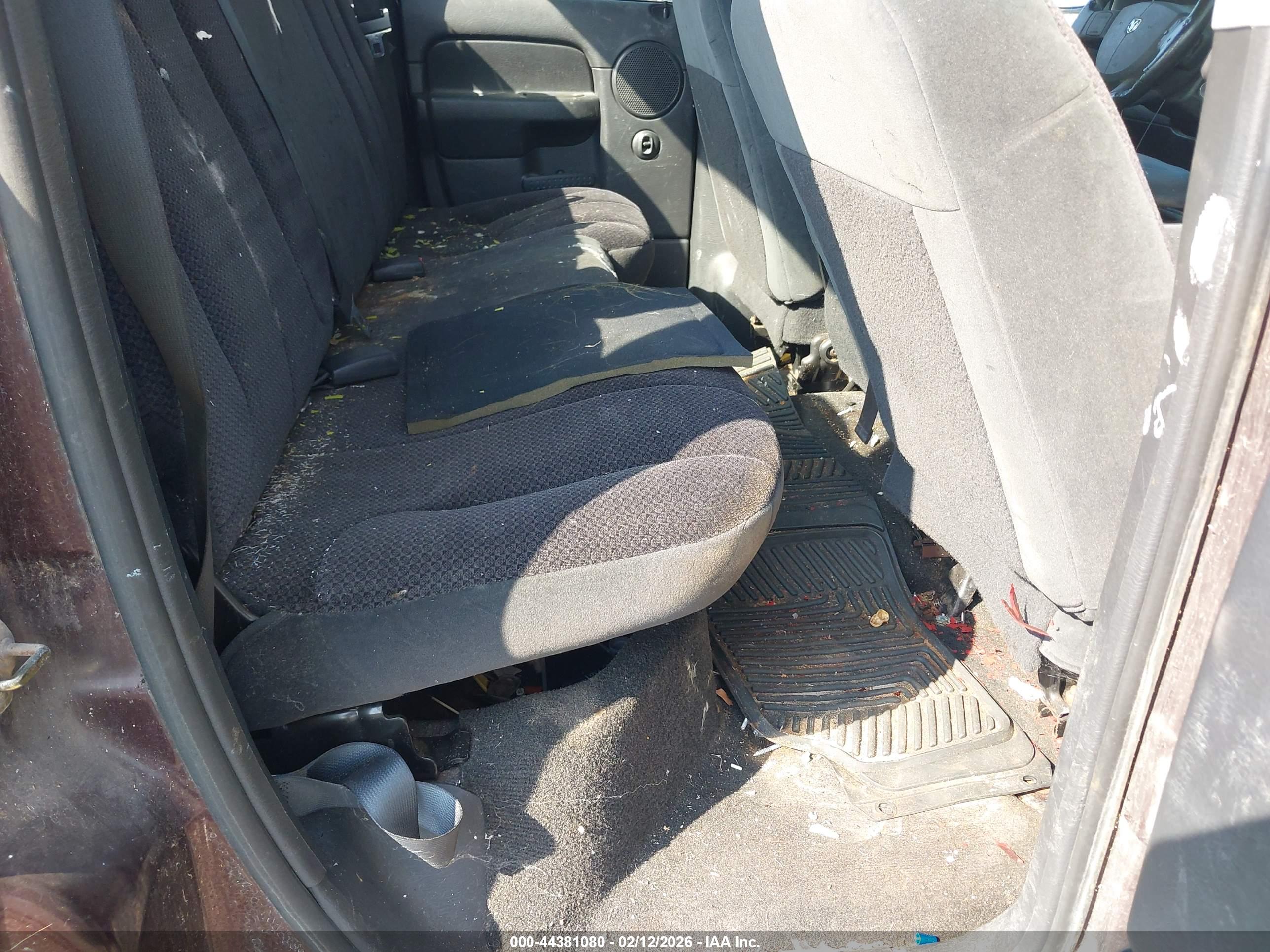DODGE RAM image 8