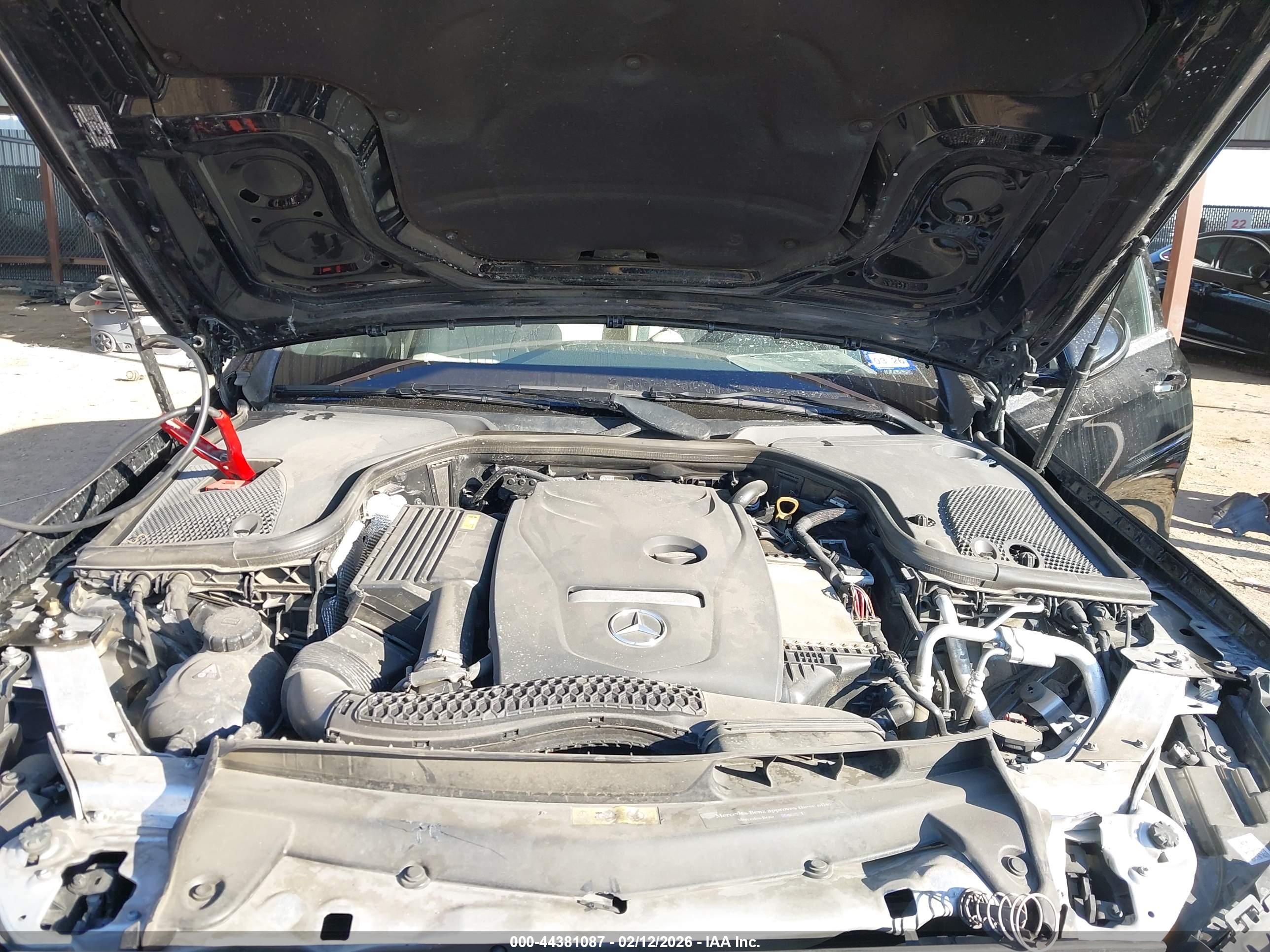 MERCEDES-BENZ E image 10