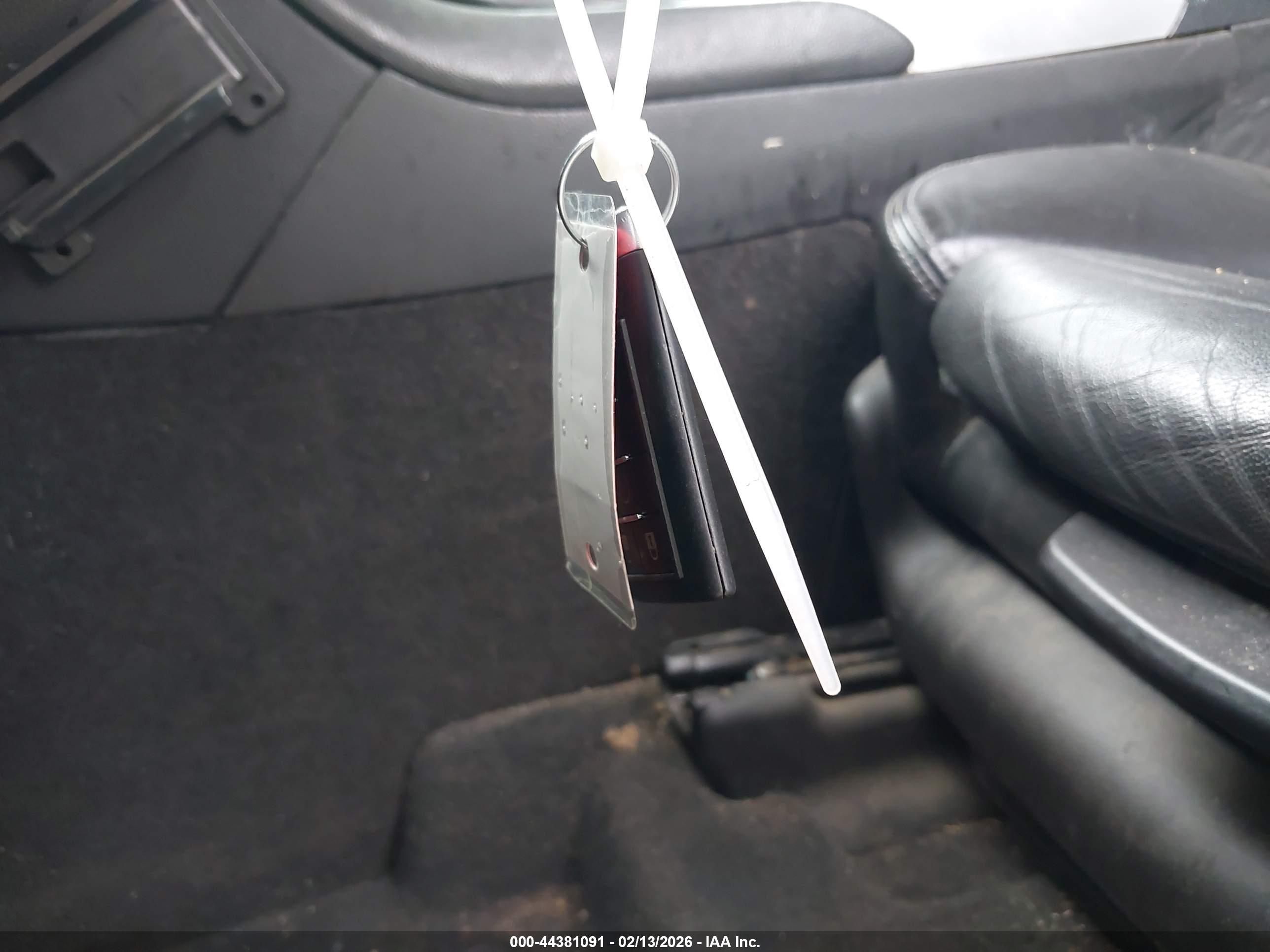 CADILLAC SRX image 11