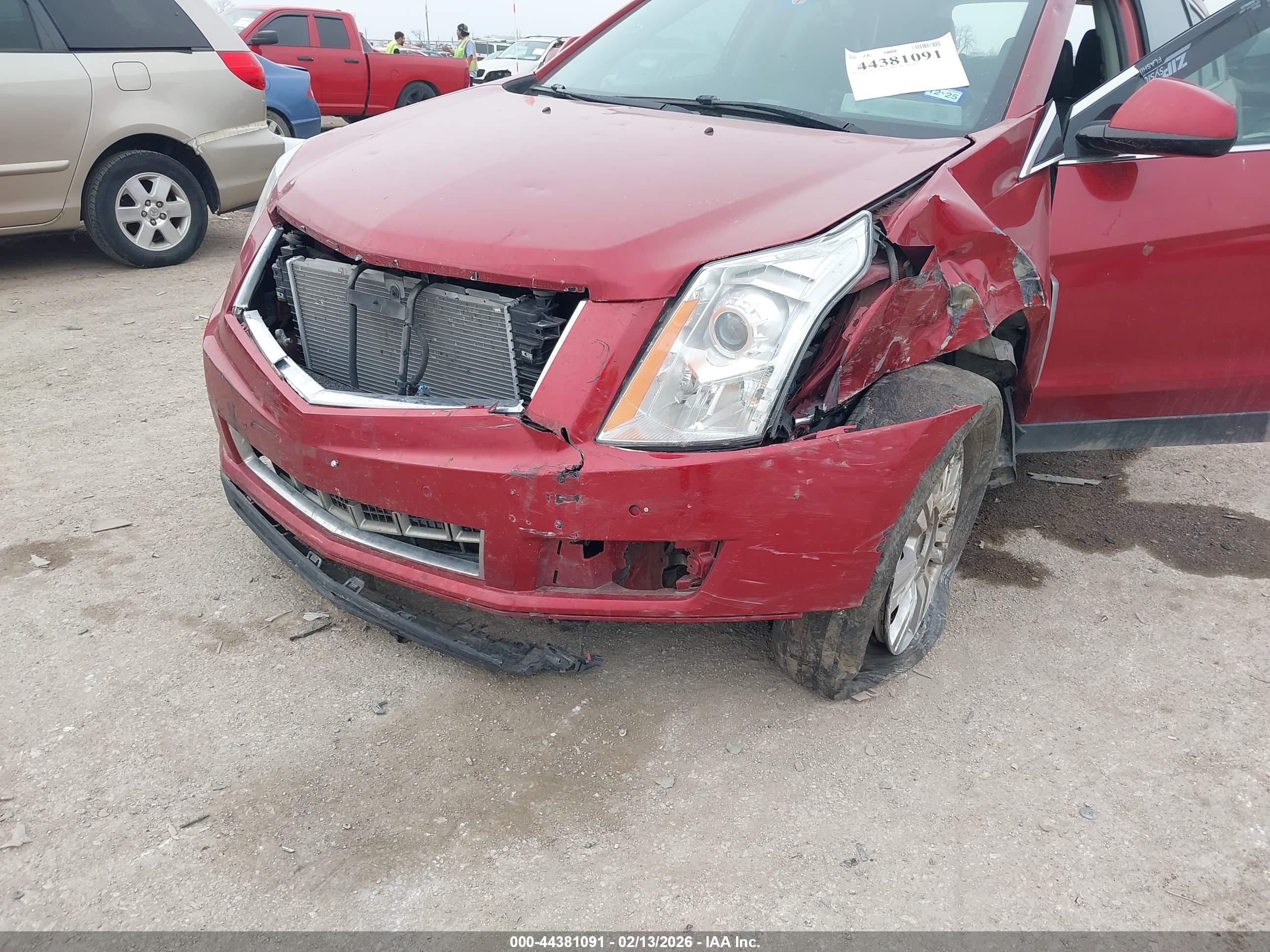 CADILLAC SRX image 6