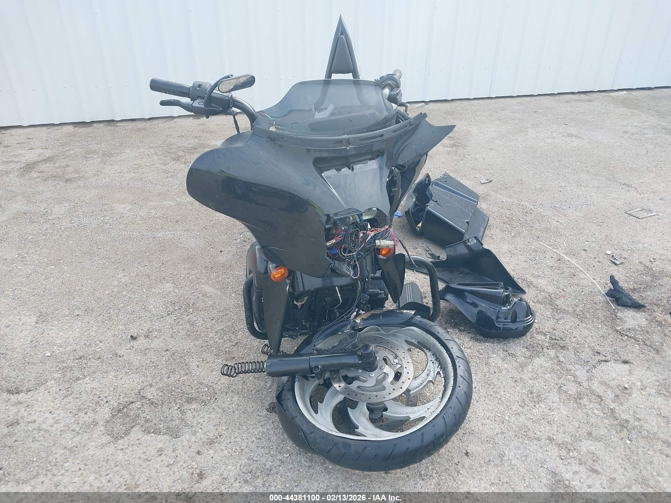 HARLEY-DAVIDSON FLHXS image 5