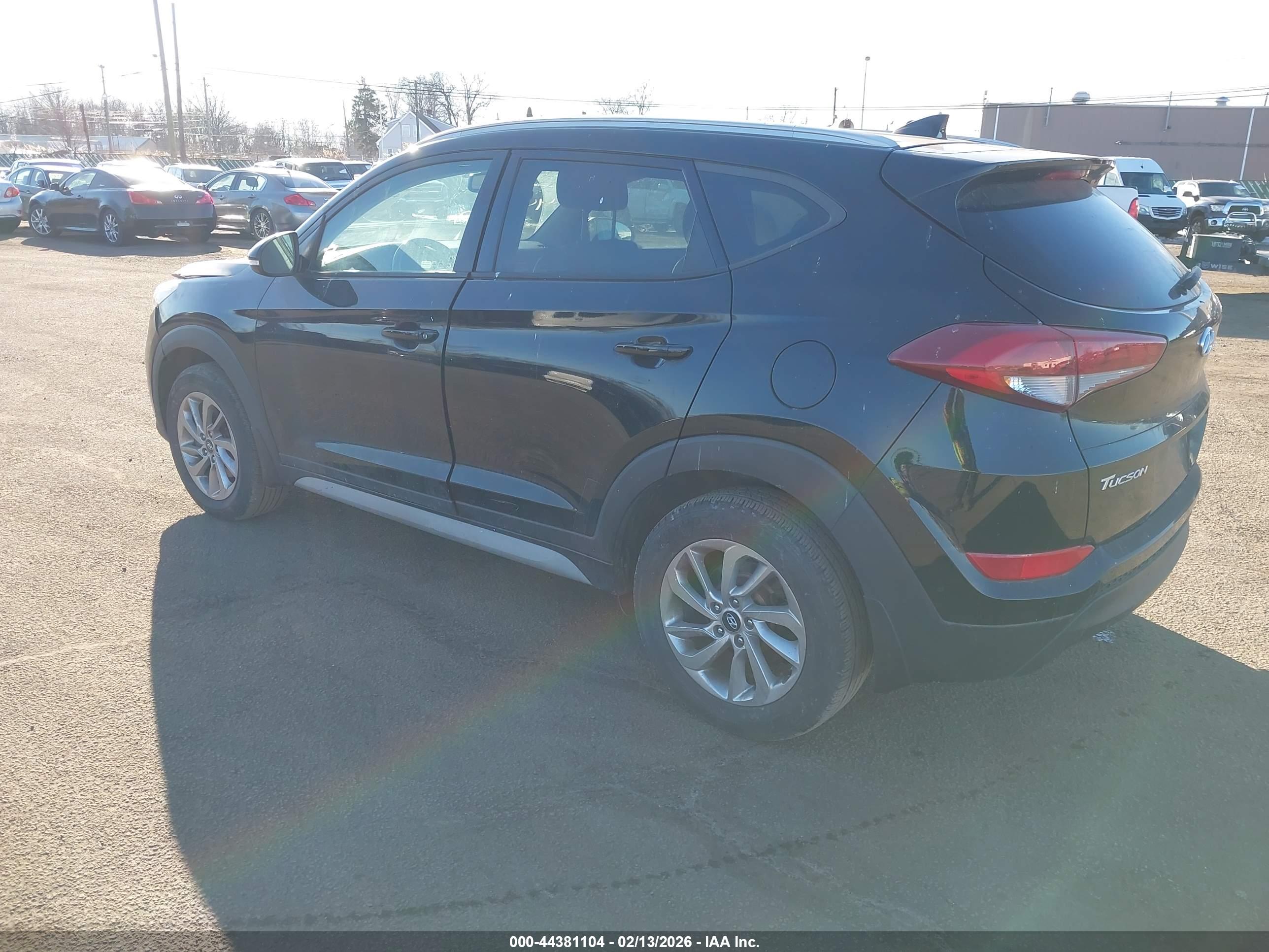 HYUNDAI TUCSON image 3