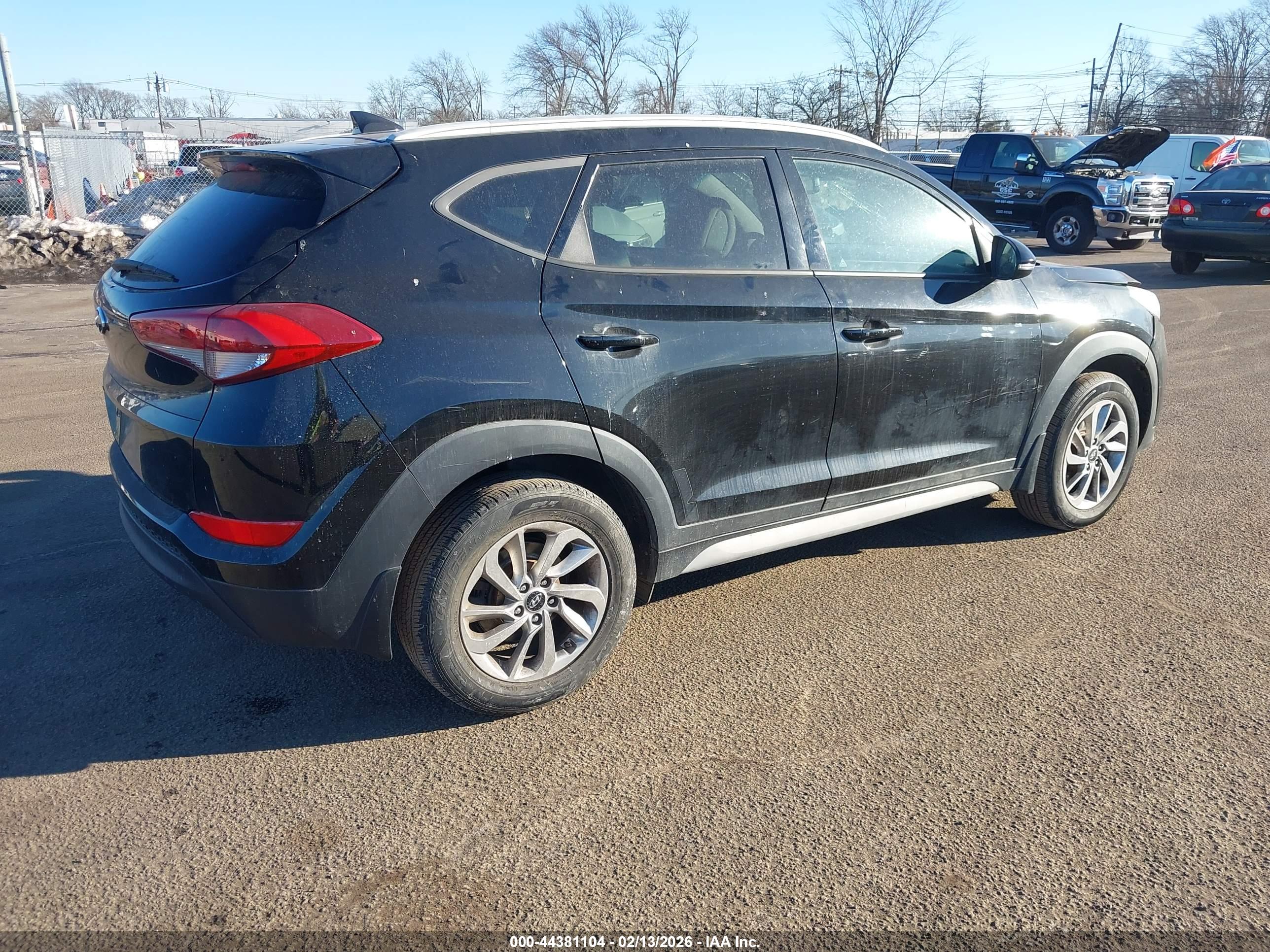HYUNDAI TUCSON image 4