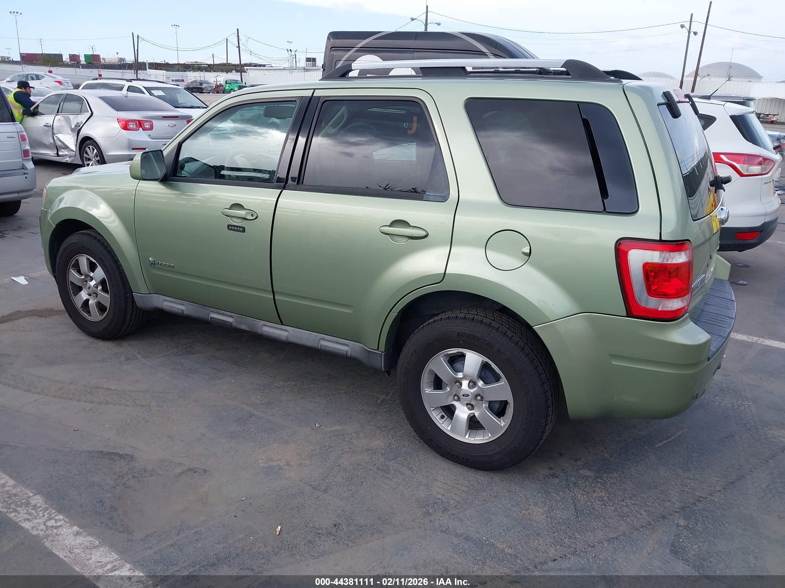FORD ESCAPE image 3