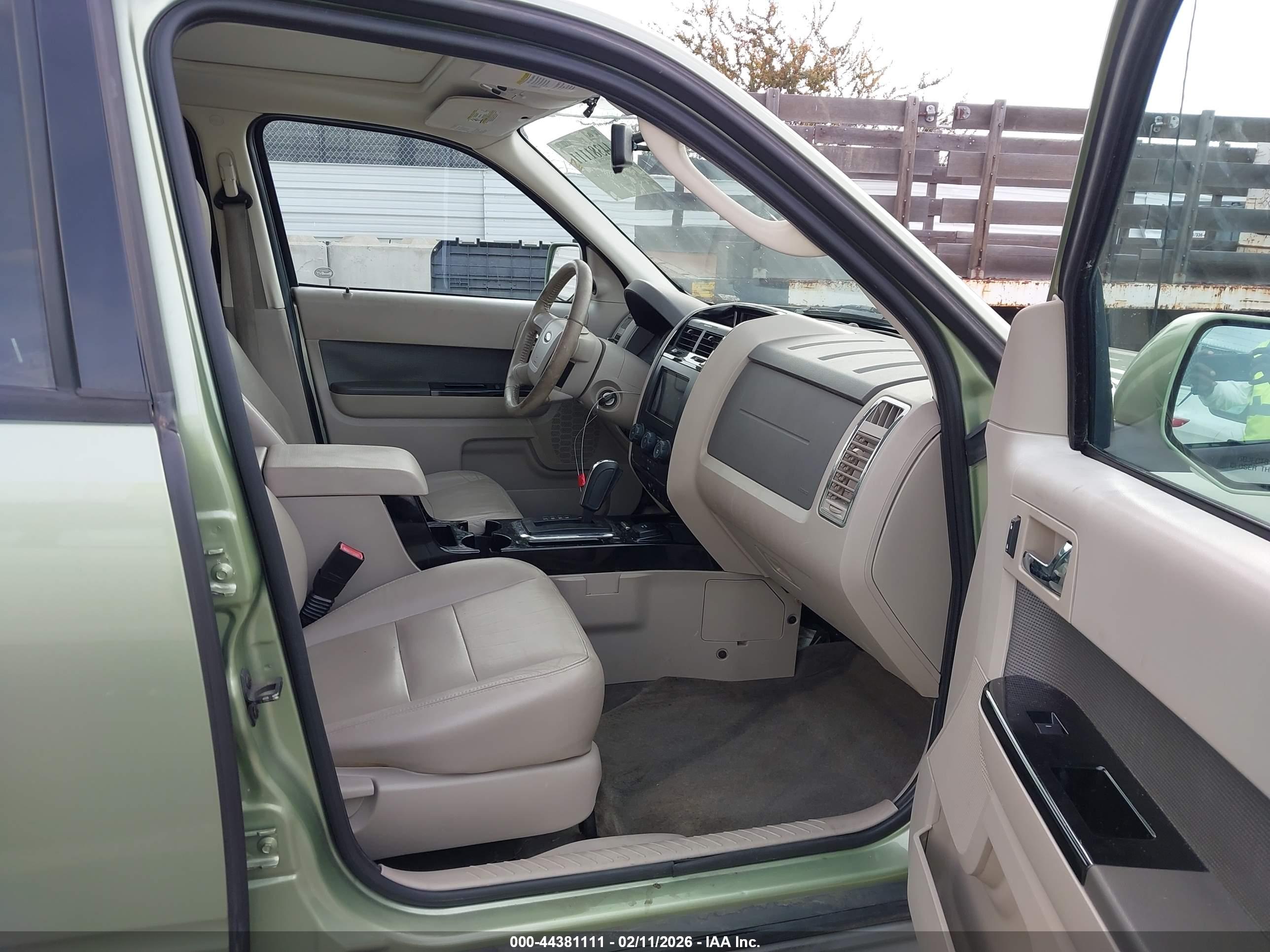 FORD ESCAPE image 5