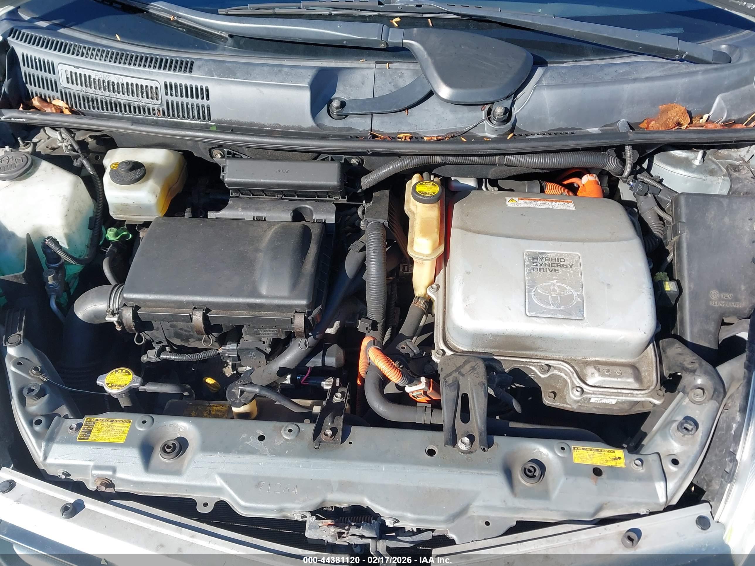 TOYOTA PRIUS image 10