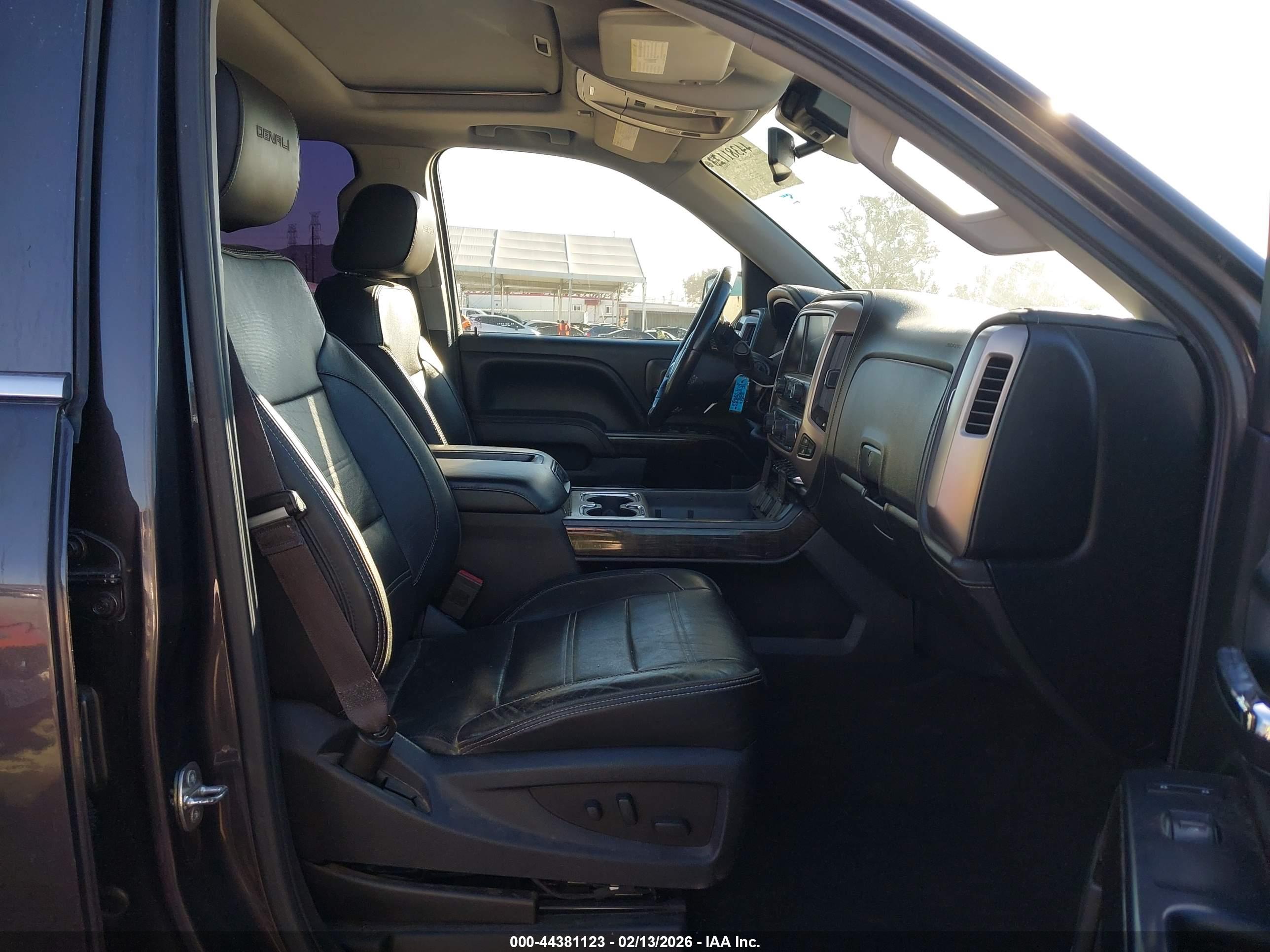 GMC SIERRA image 5