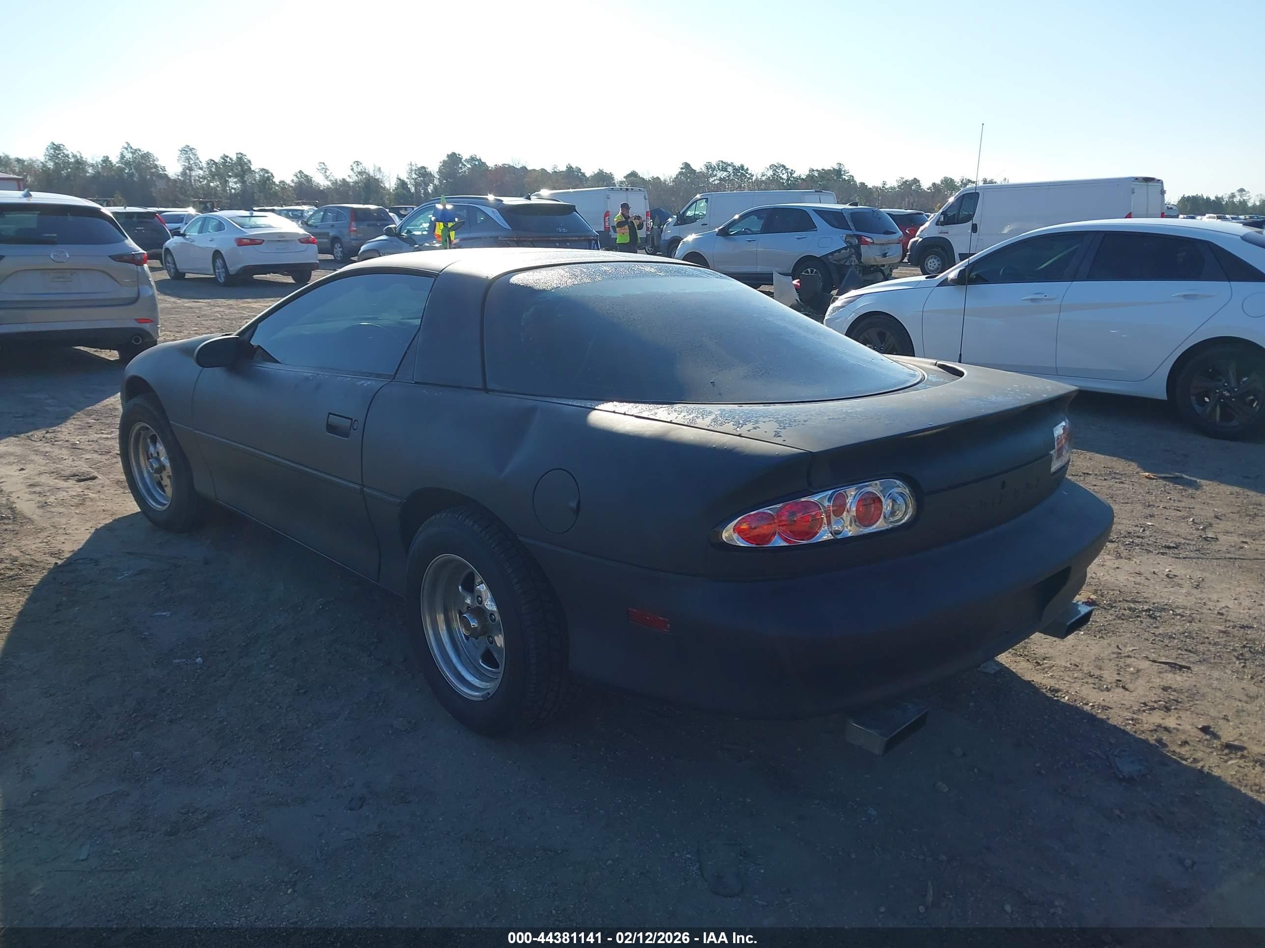 CHEVROLET CAMARO image 3