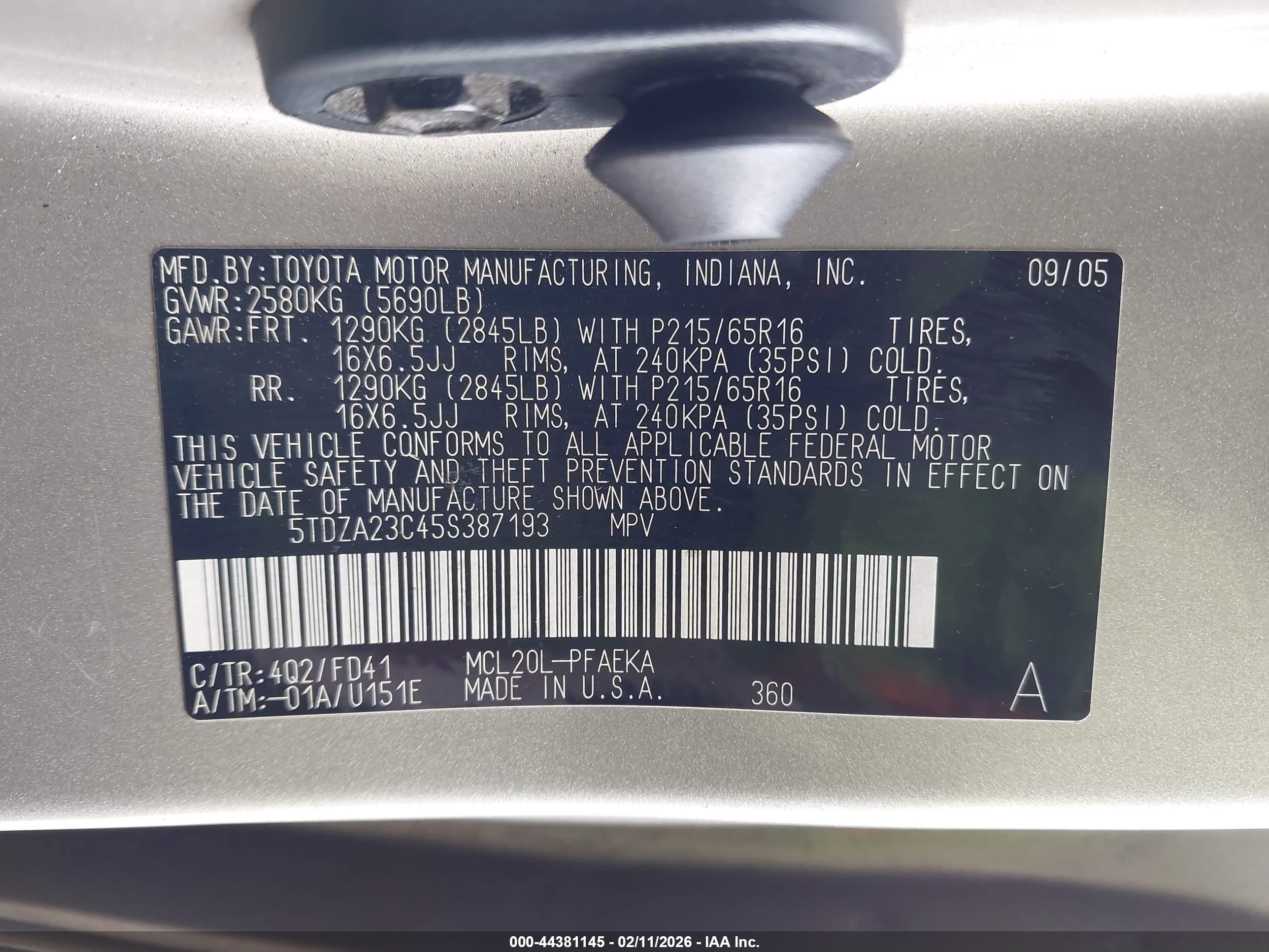 TOYOTA SIENNA image 9