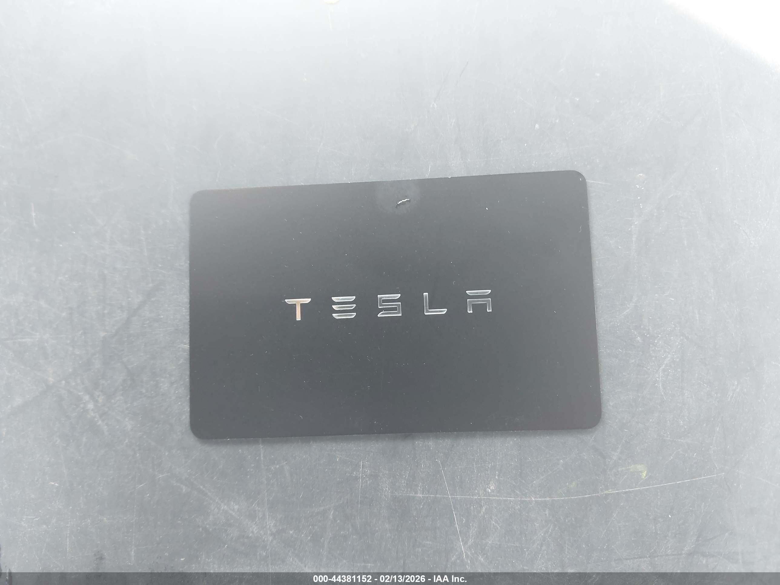 TESLA MODEL image 11