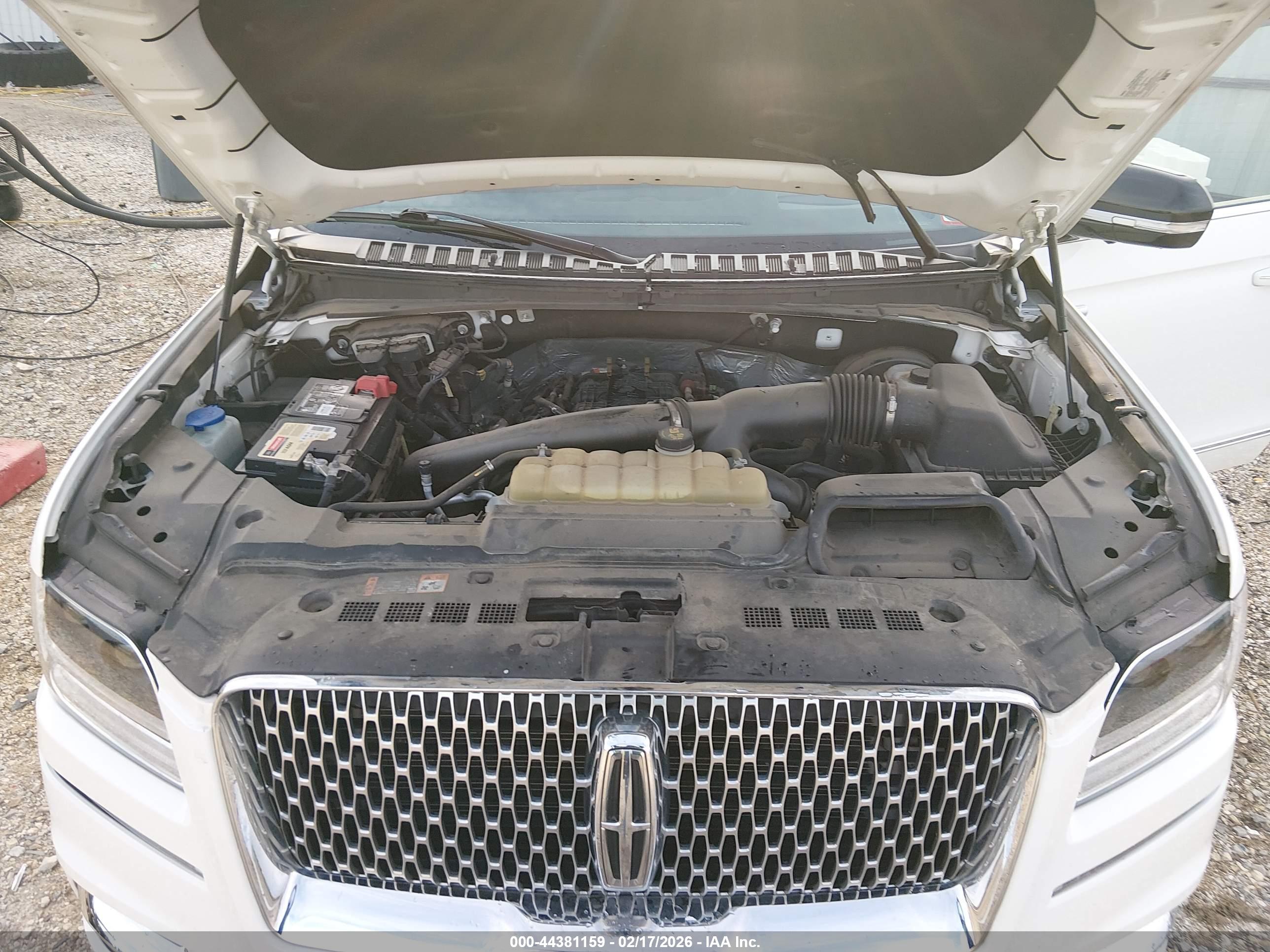 LINCOLN NAVIGATOR image 10