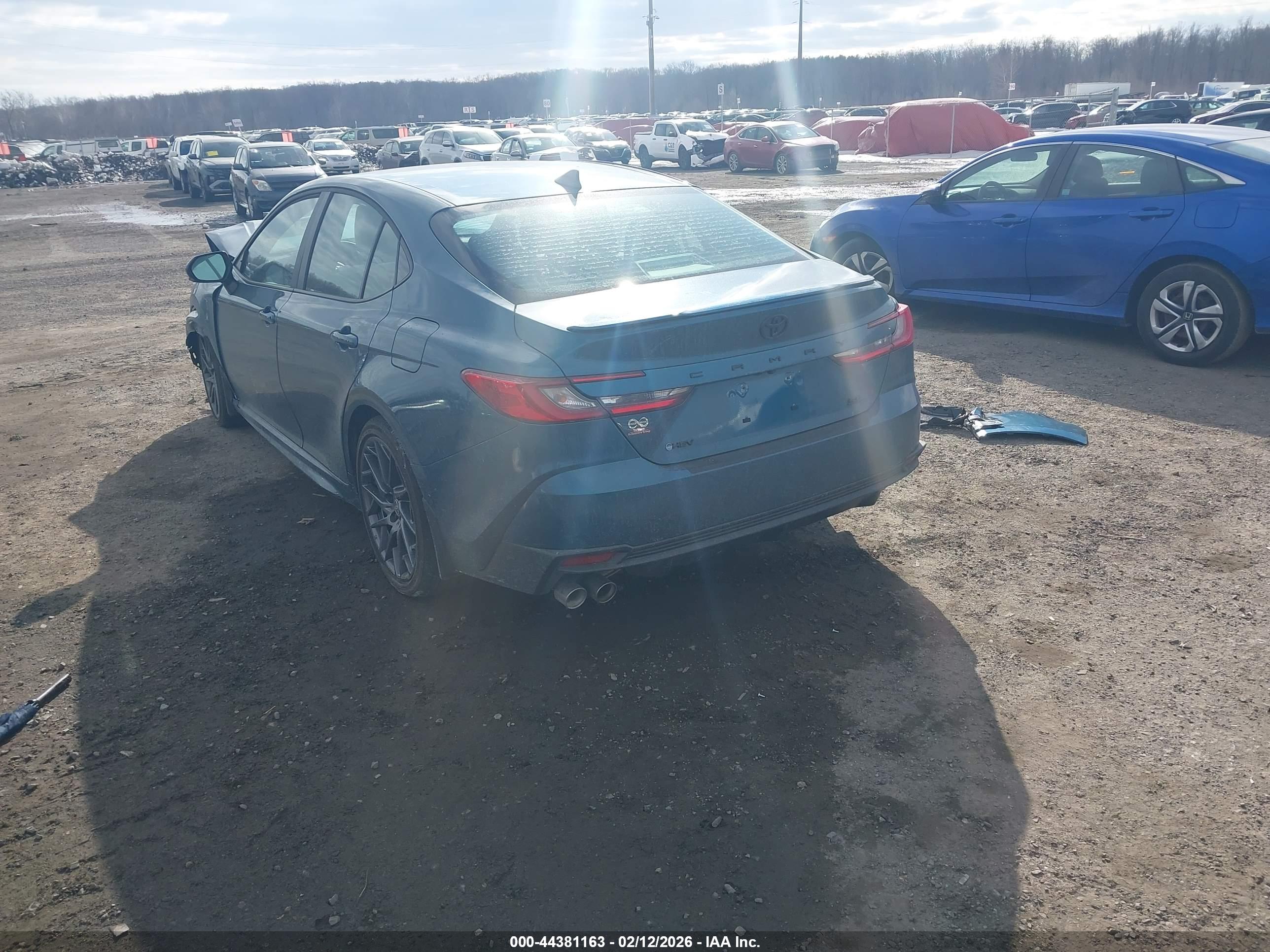 TOYOTA CAMRY image 3