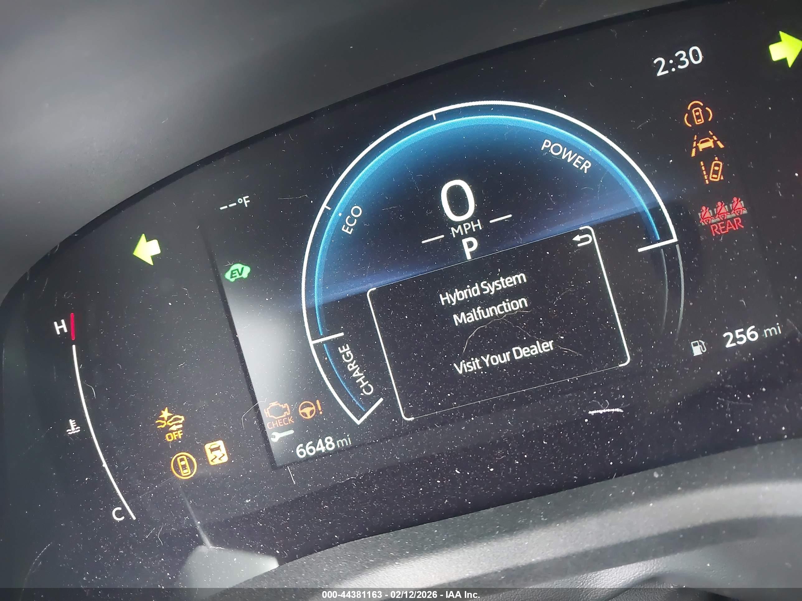 TOYOTA CAMRY image 7