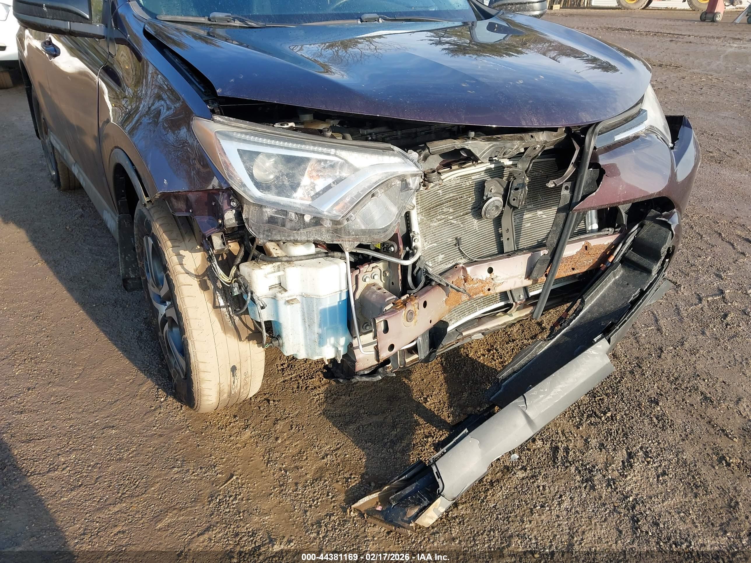 TOYOTA RAV4 image 6