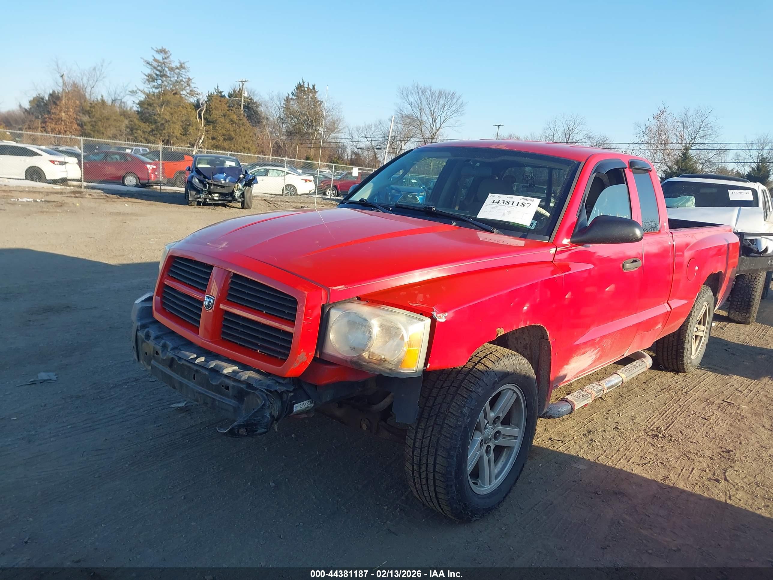 DODGE DAKOTA image 2