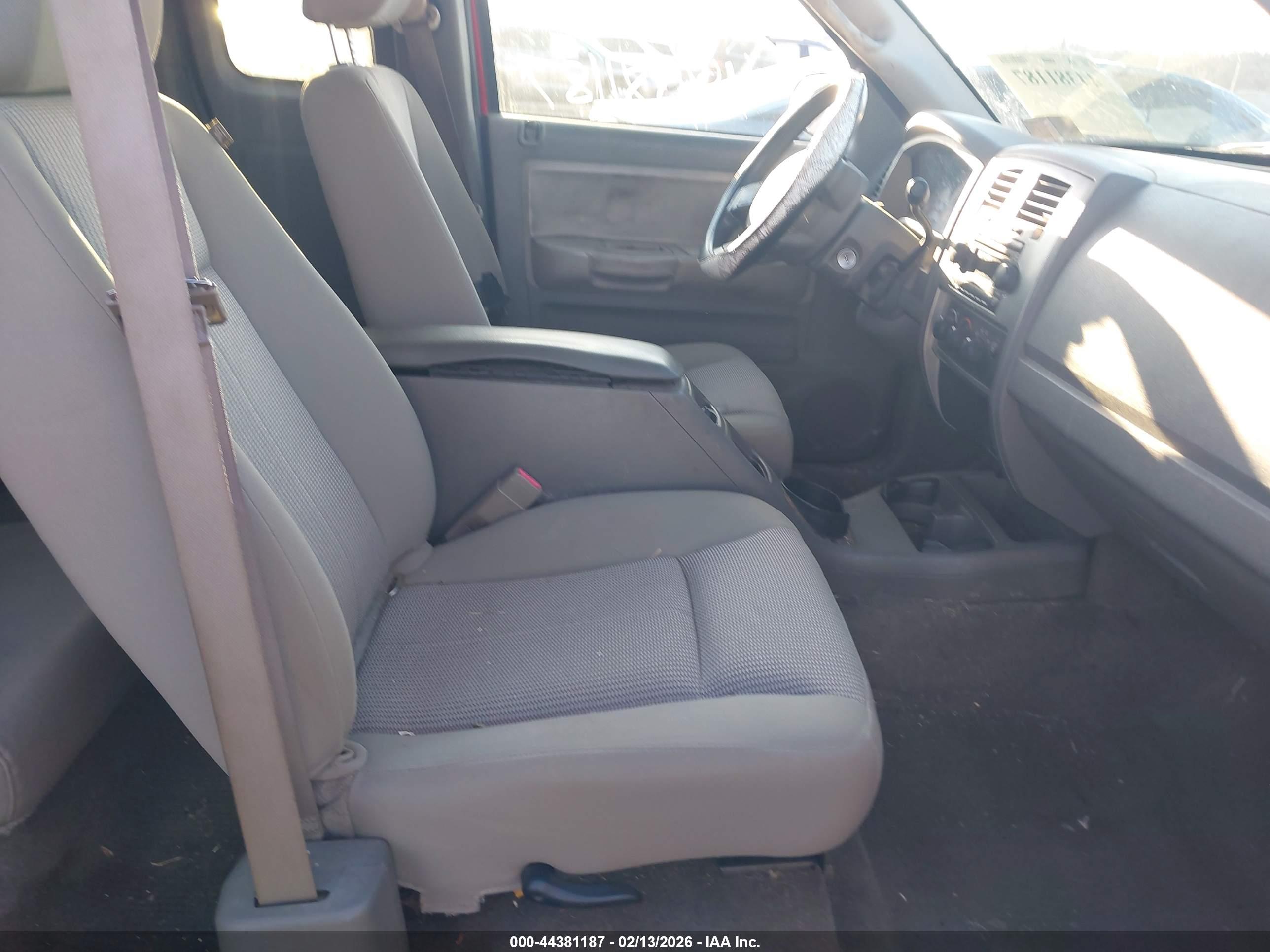 DODGE DAKOTA image 5