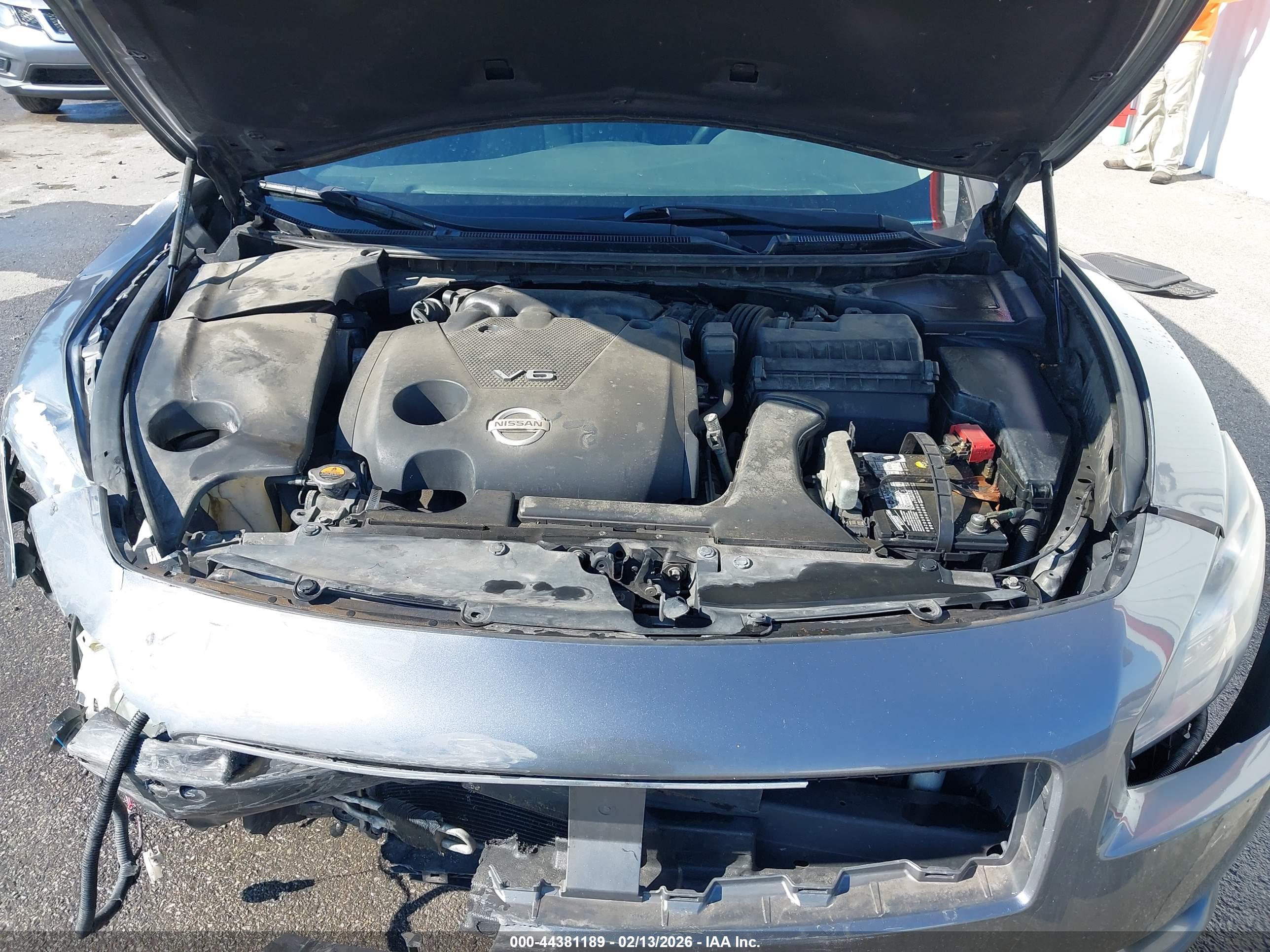 NISSAN MAXIMA image 10