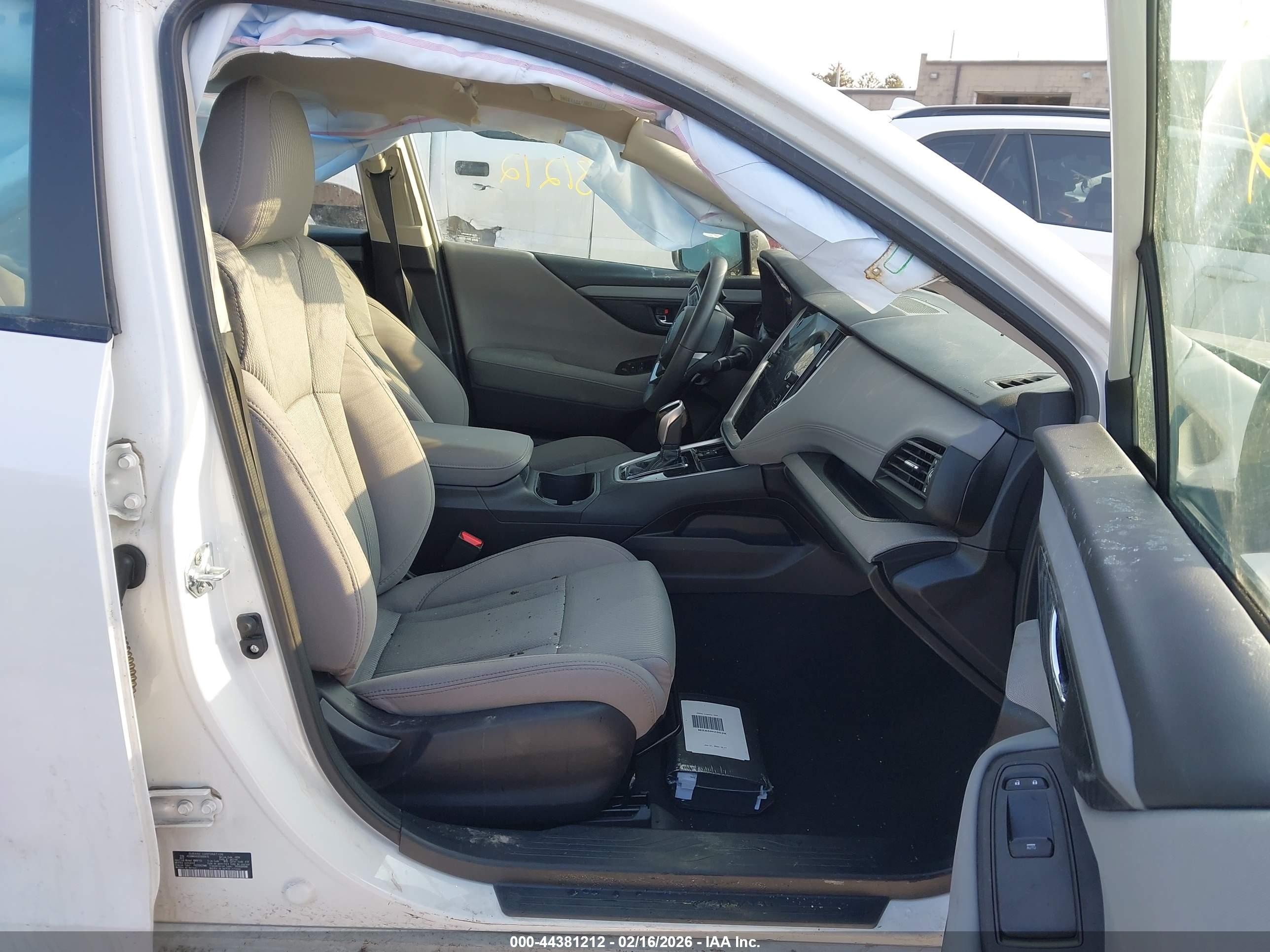 SUBARU LEGACY image 5