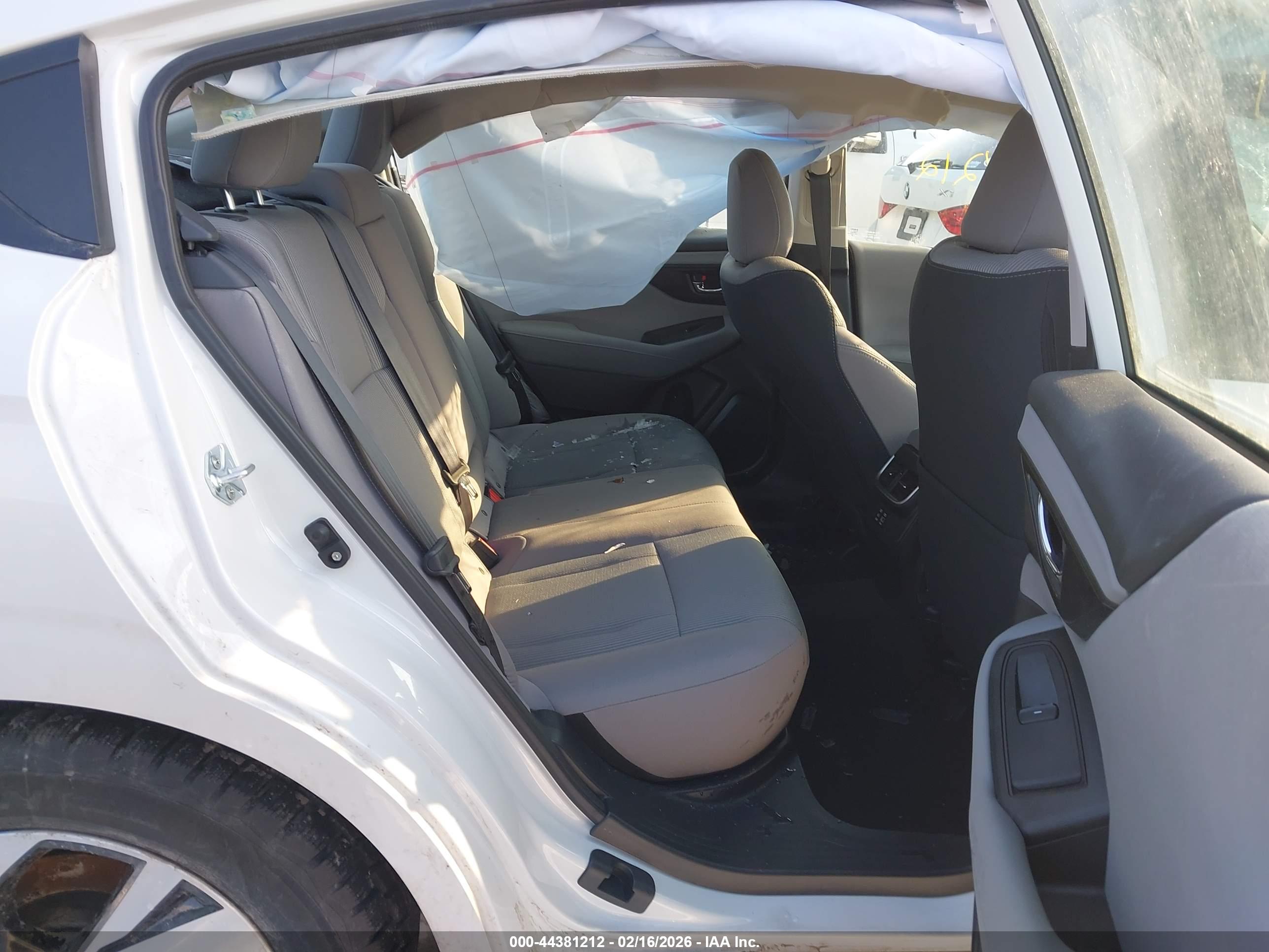SUBARU LEGACY image 8
