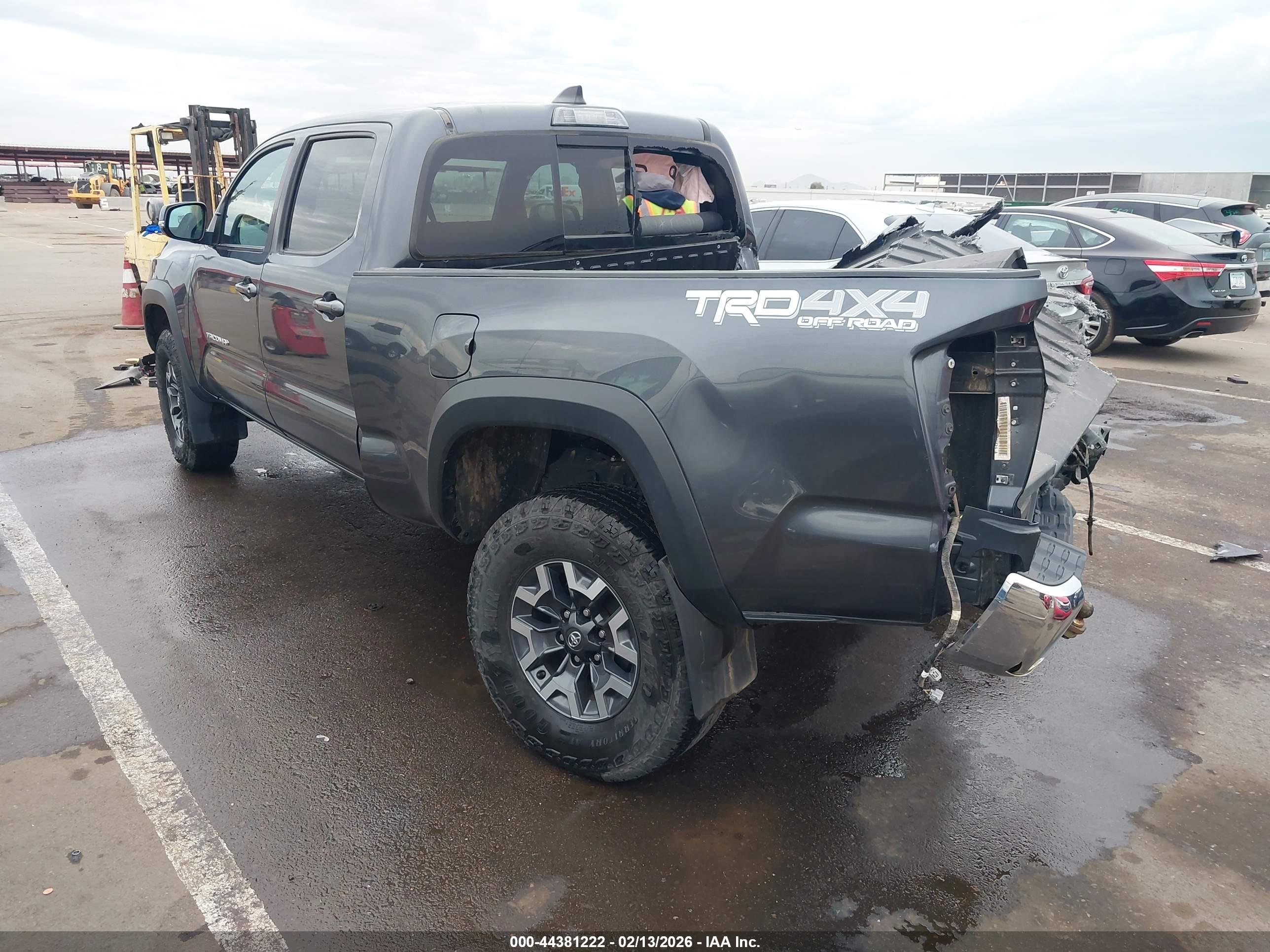 TOYOTA TACOMA image 3
