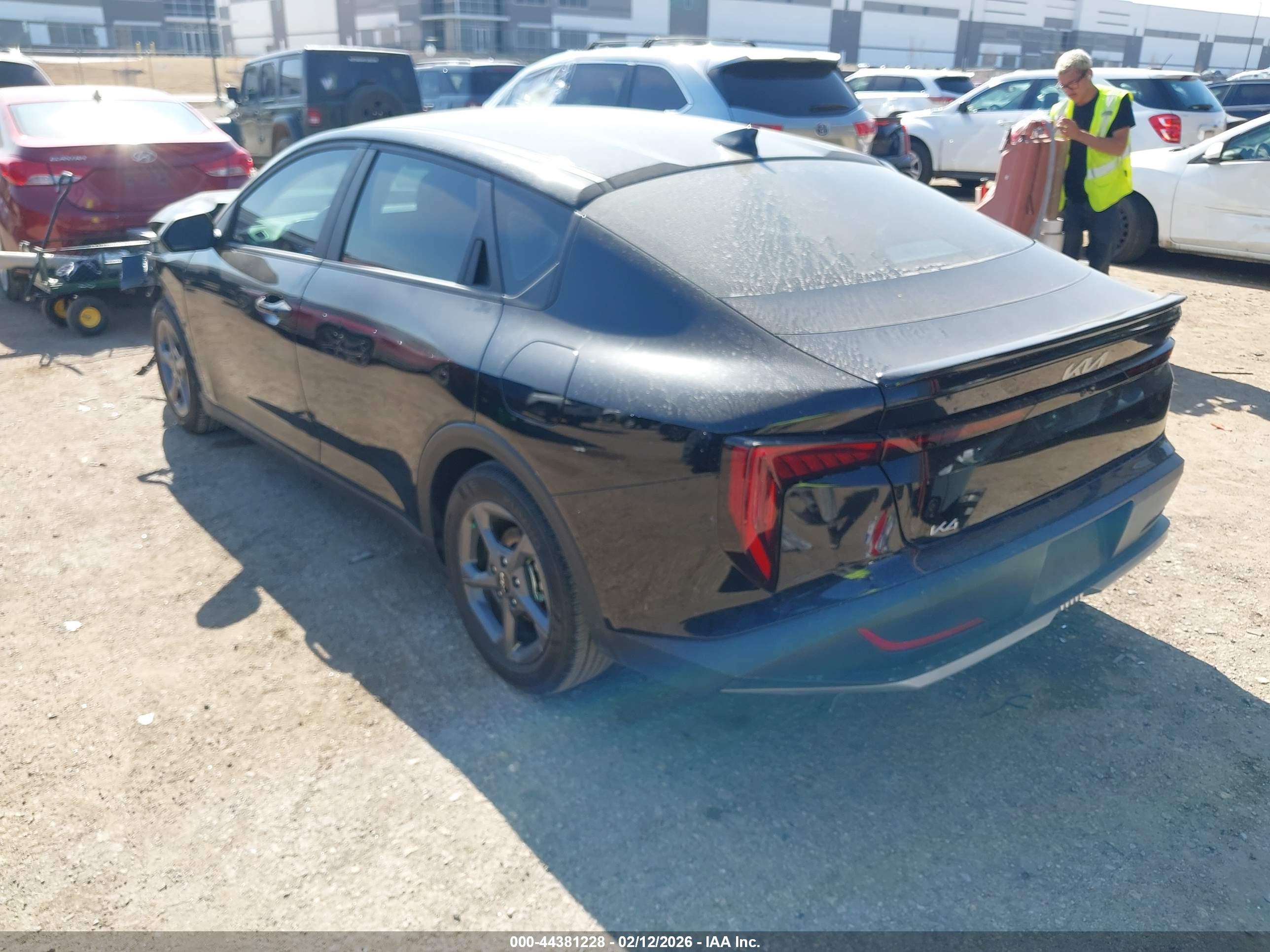 KIA K4 image 3