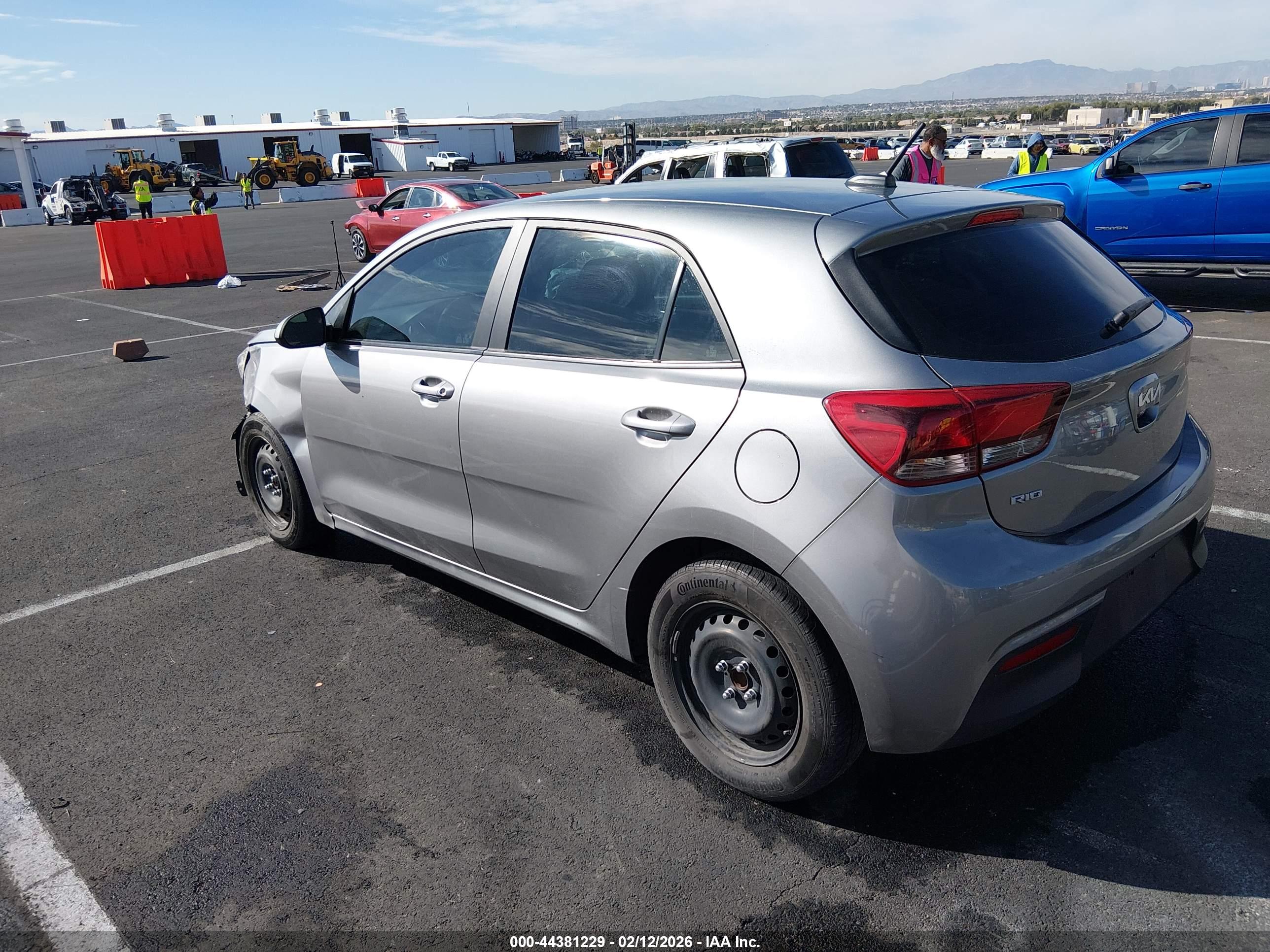 KIA RIO image 3