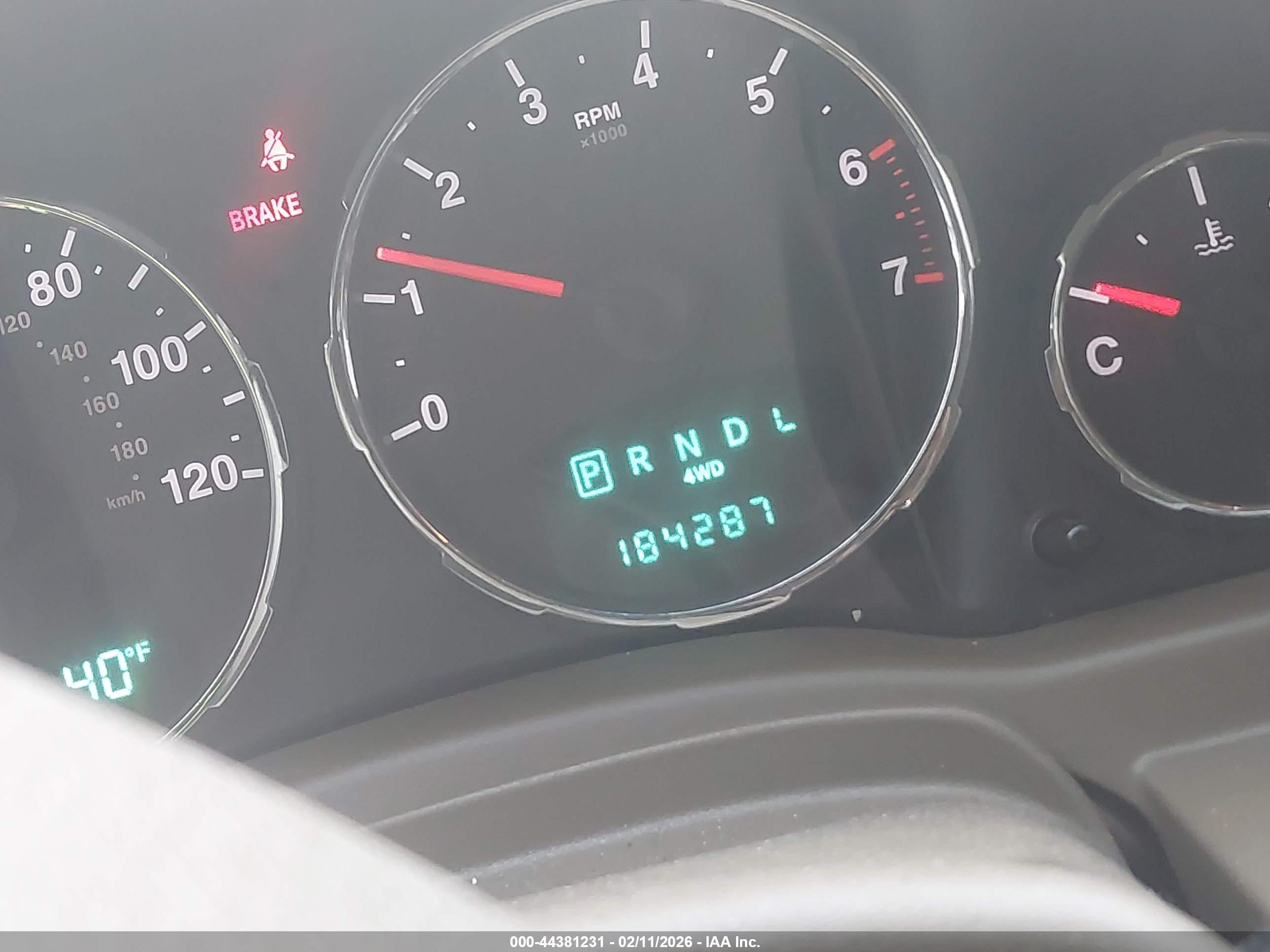 JEEP LIBERTY image 7