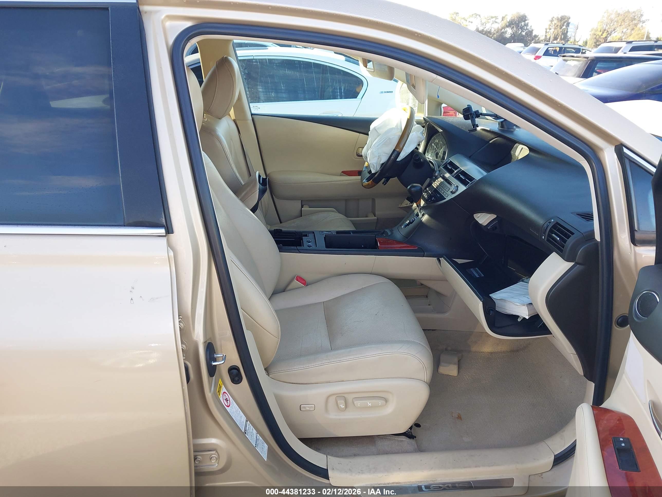 LEXUS RX image 5