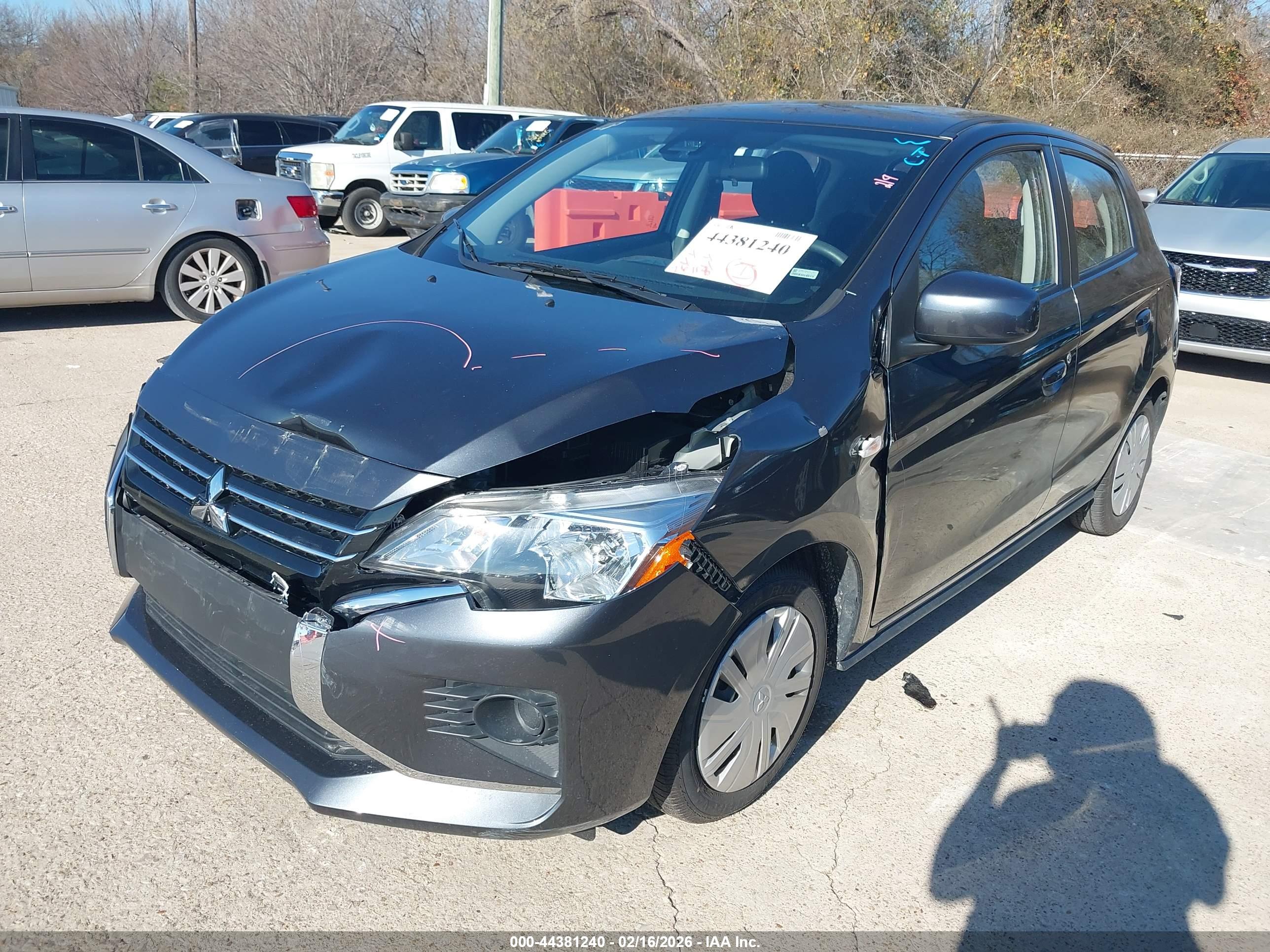 MITSUBISHI MIRAGE image 2