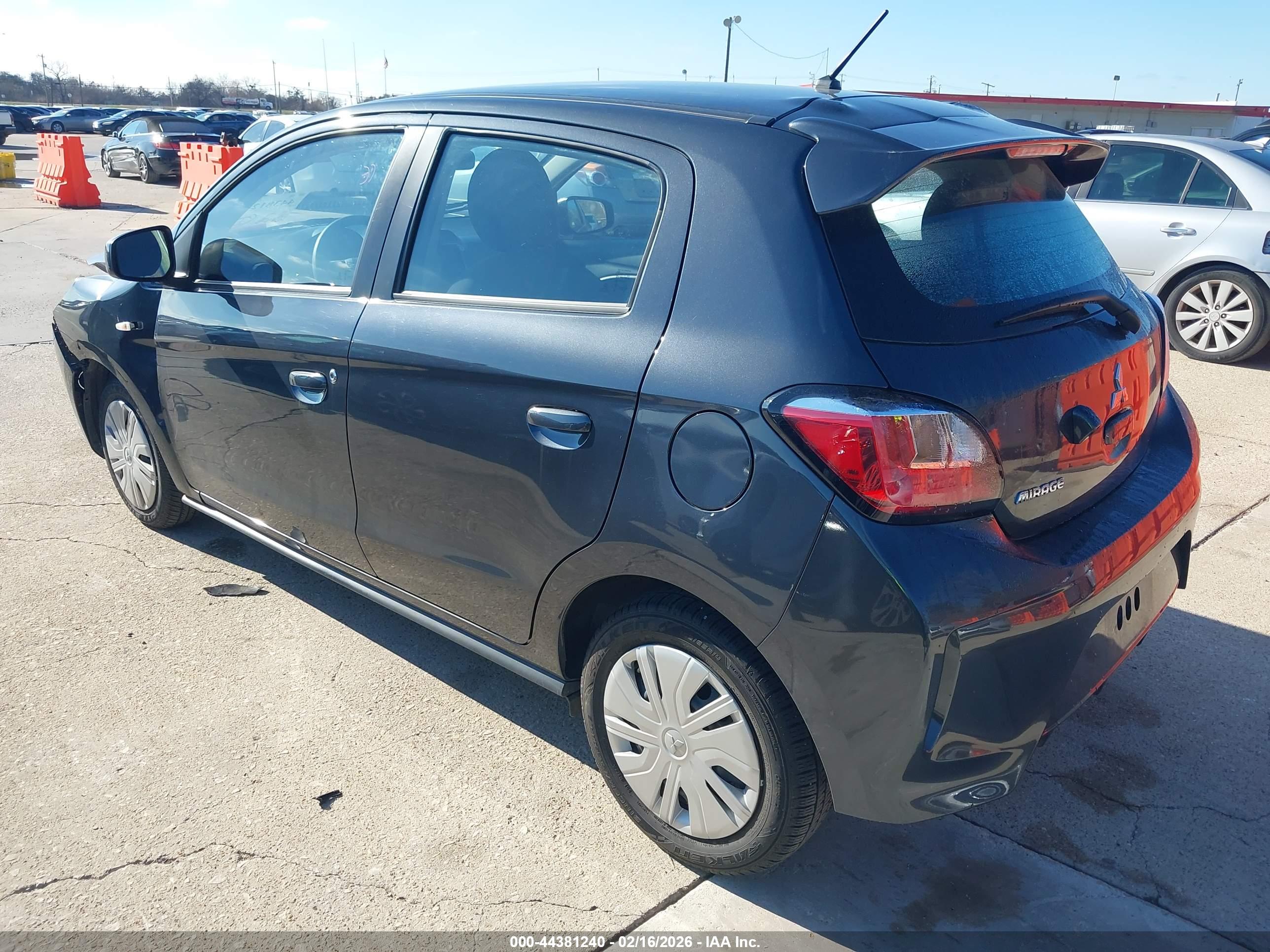 MITSUBISHI MIRAGE image 3