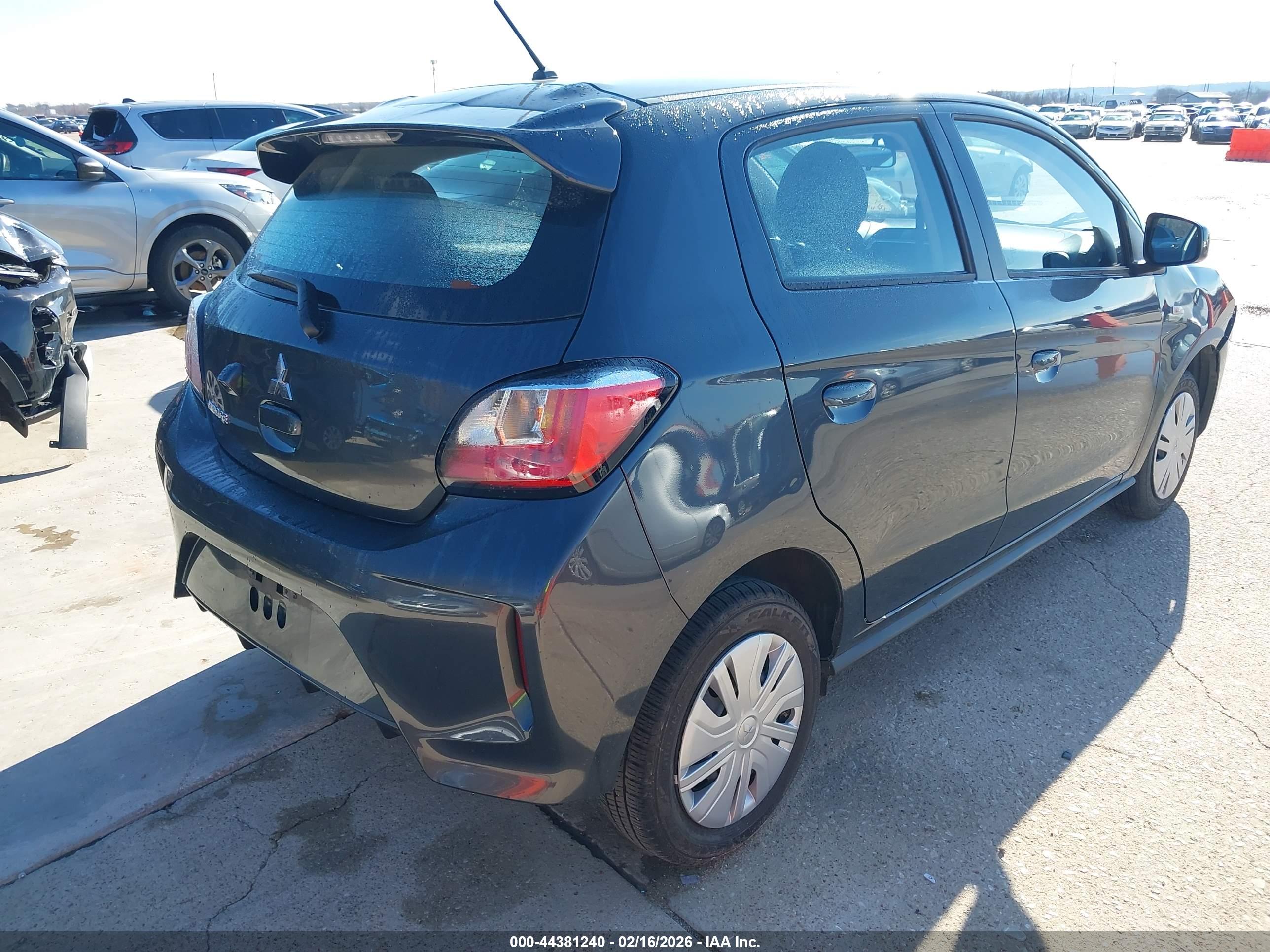 MITSUBISHI MIRAGE image 4