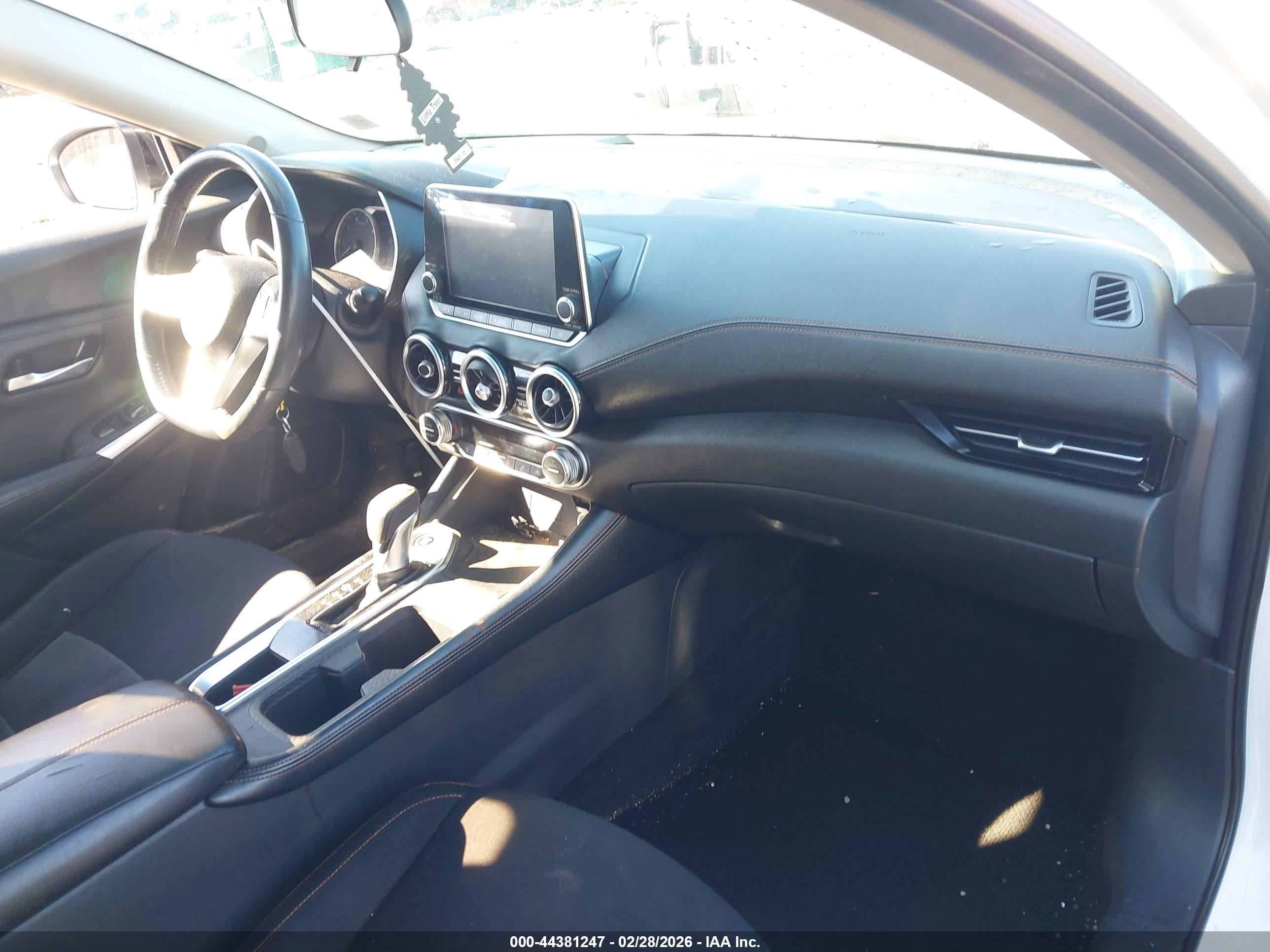 NISSAN SENTRA image 5