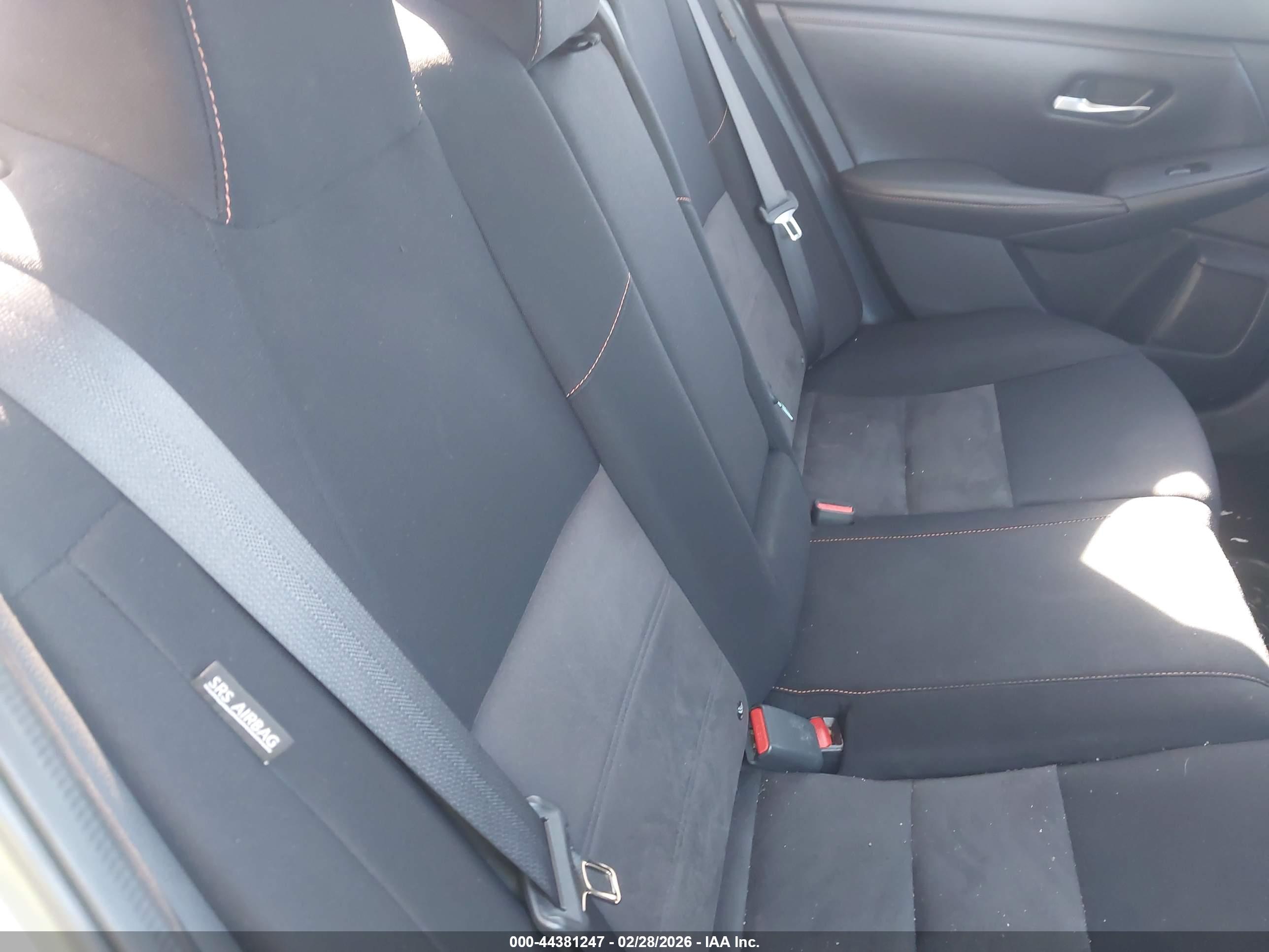 NISSAN SENTRA image 8