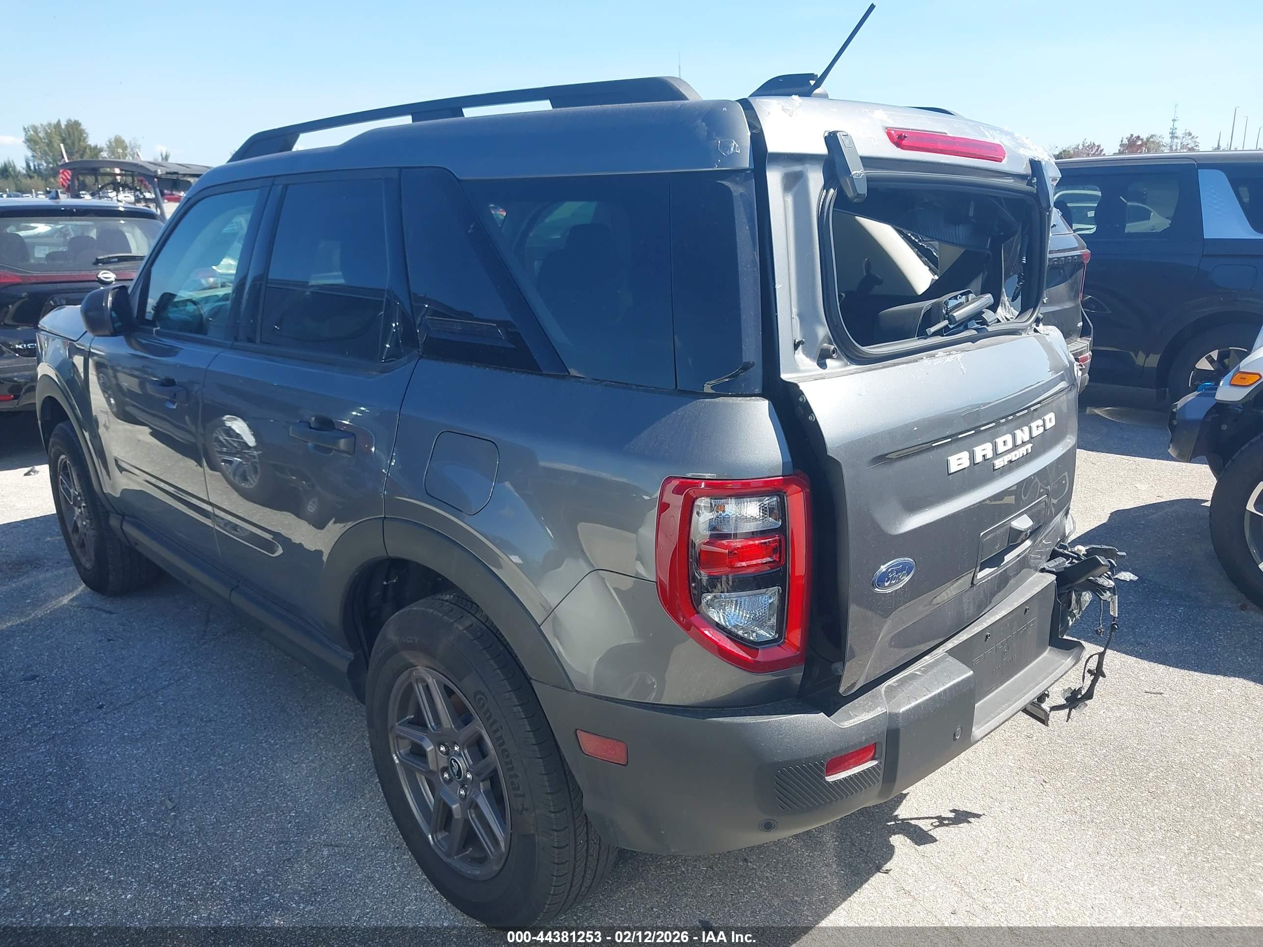 FORD BRONCO image 3
