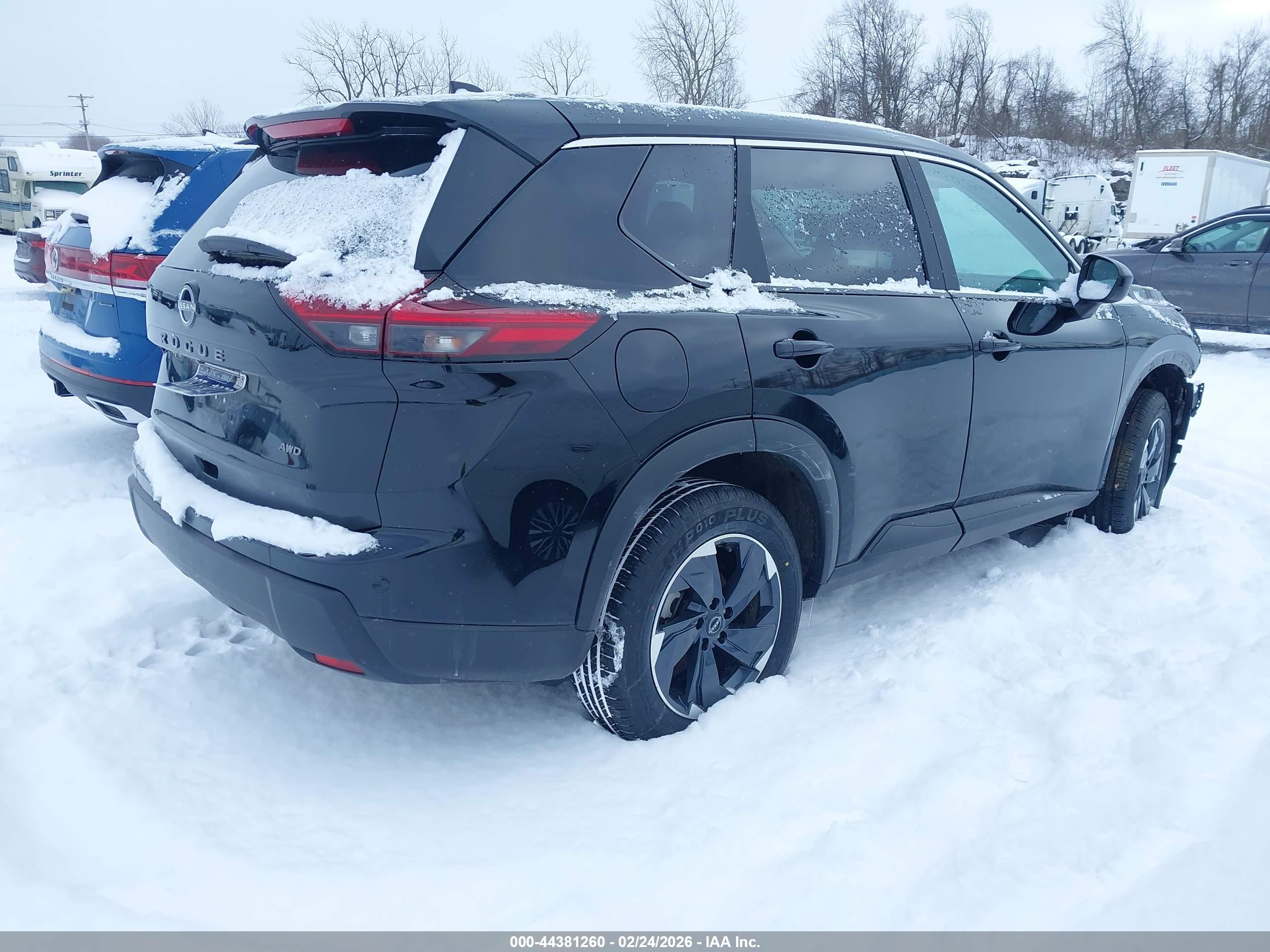 NISSAN ROGUE image 4