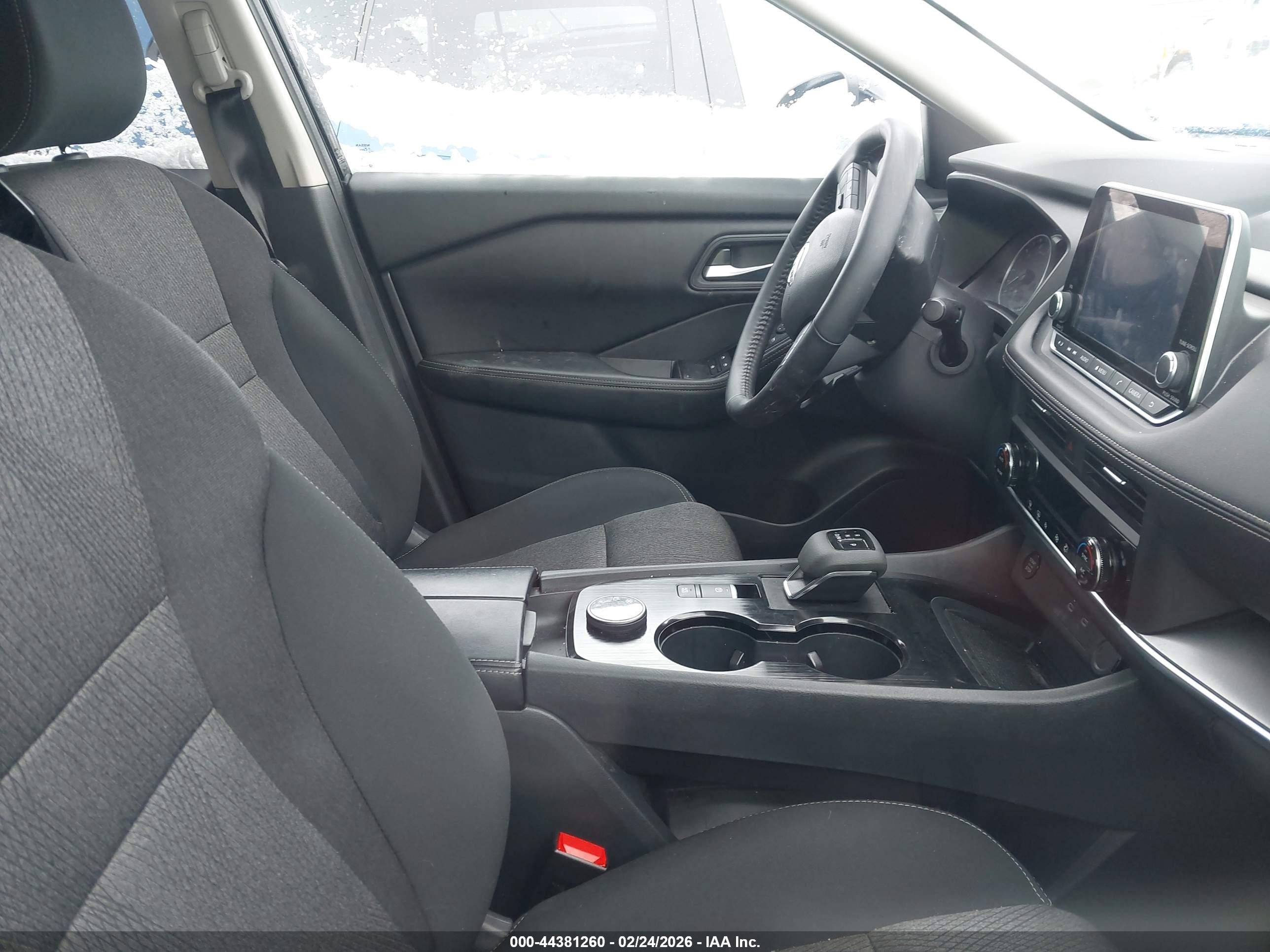 NISSAN ROGUE image 5
