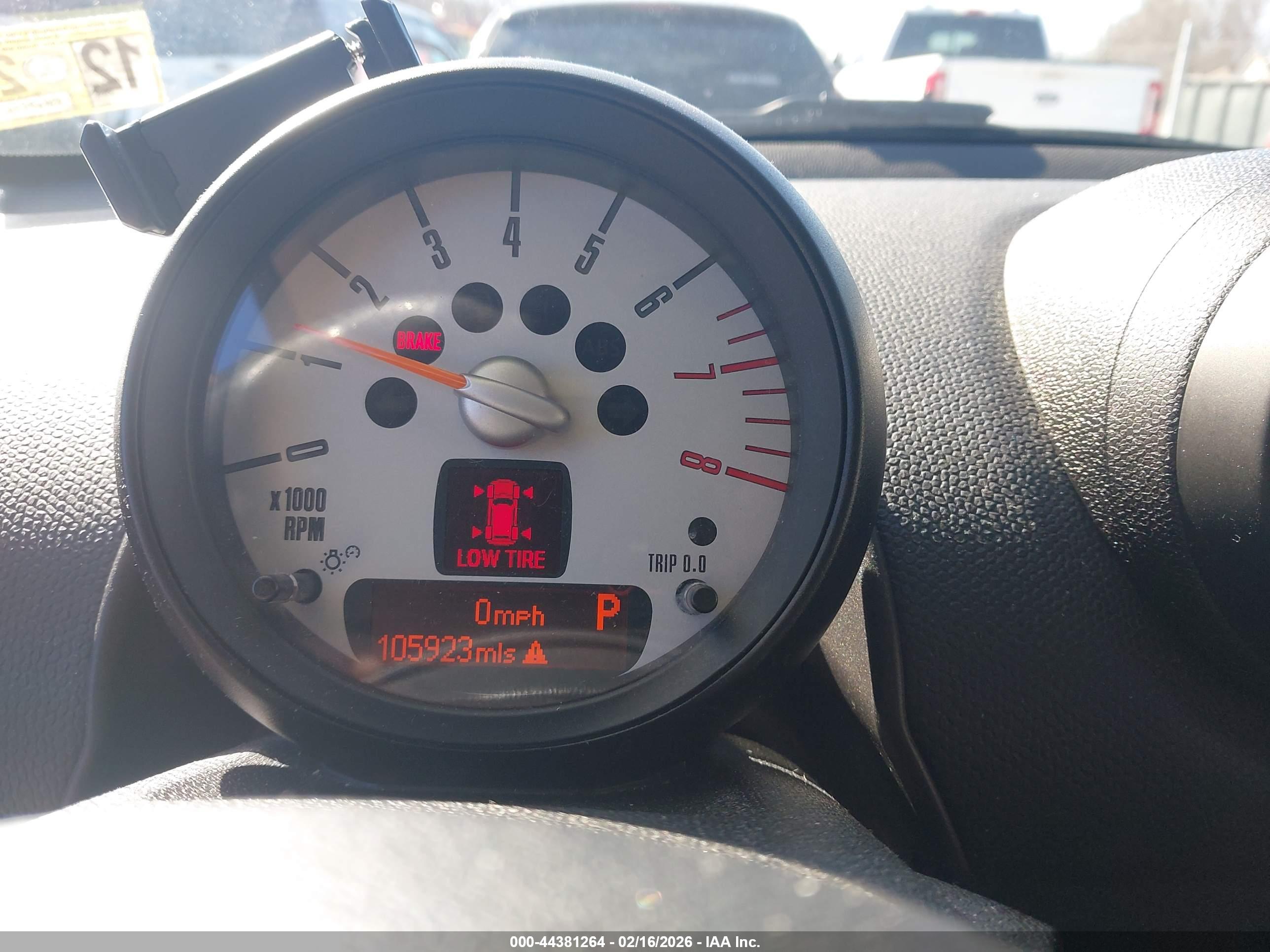 MINI COUNTRYMAN image 7