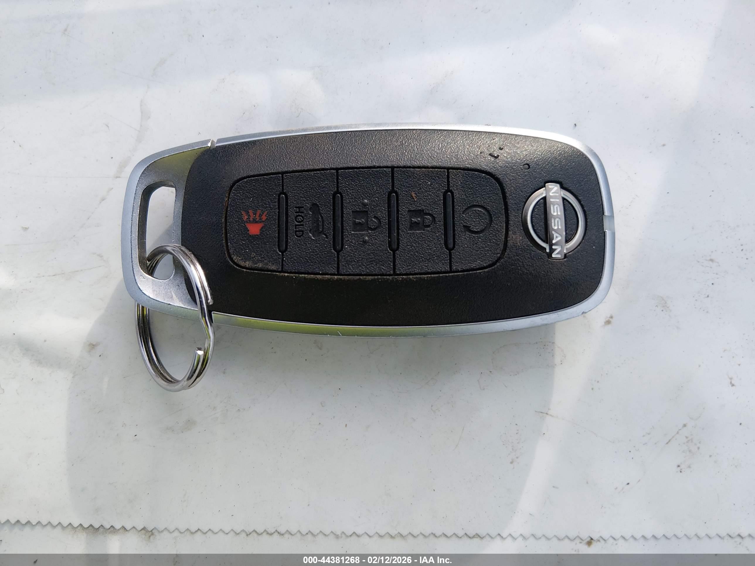 NISSAN ROGUE image 11