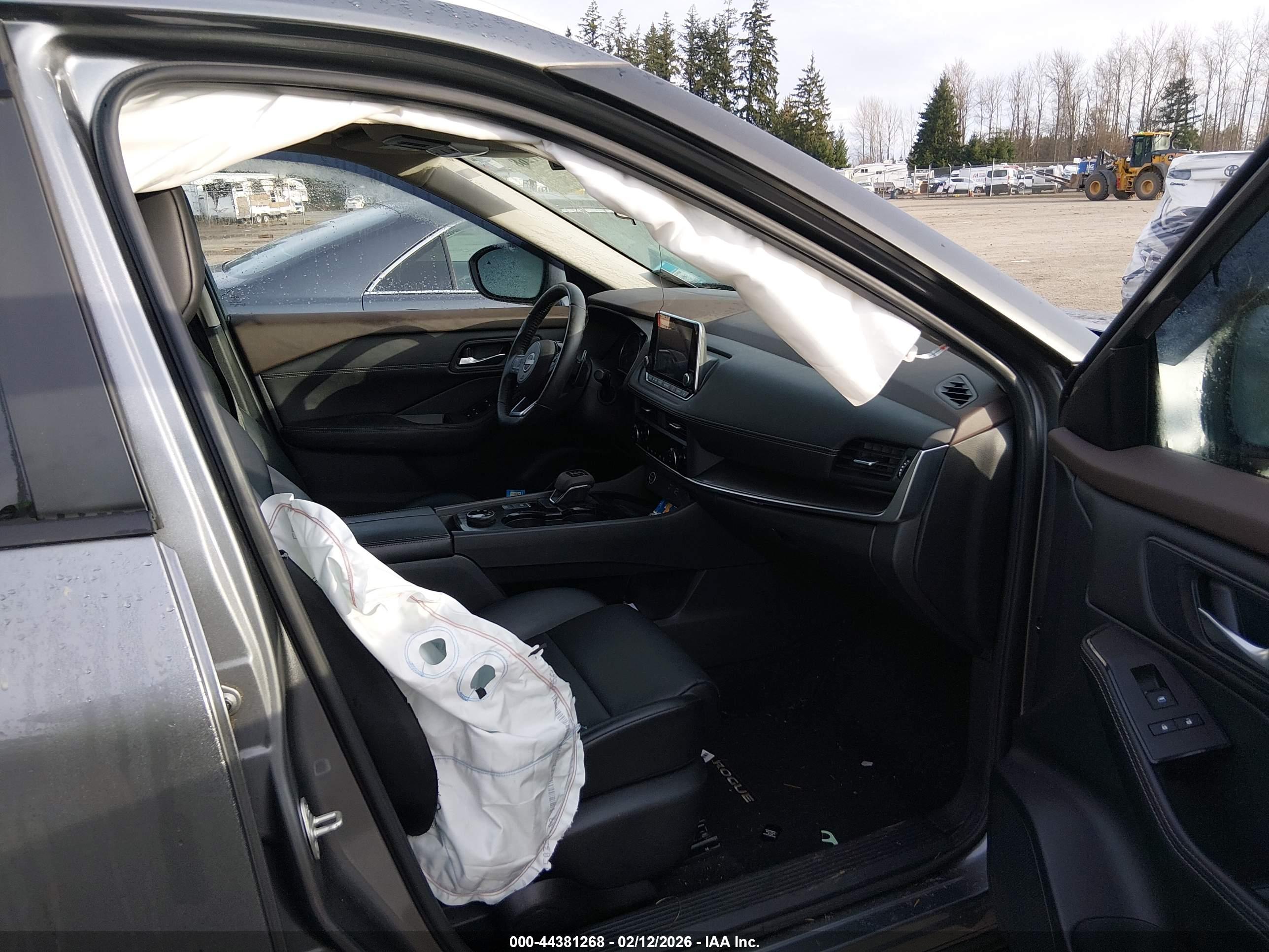 NISSAN ROGUE image 5