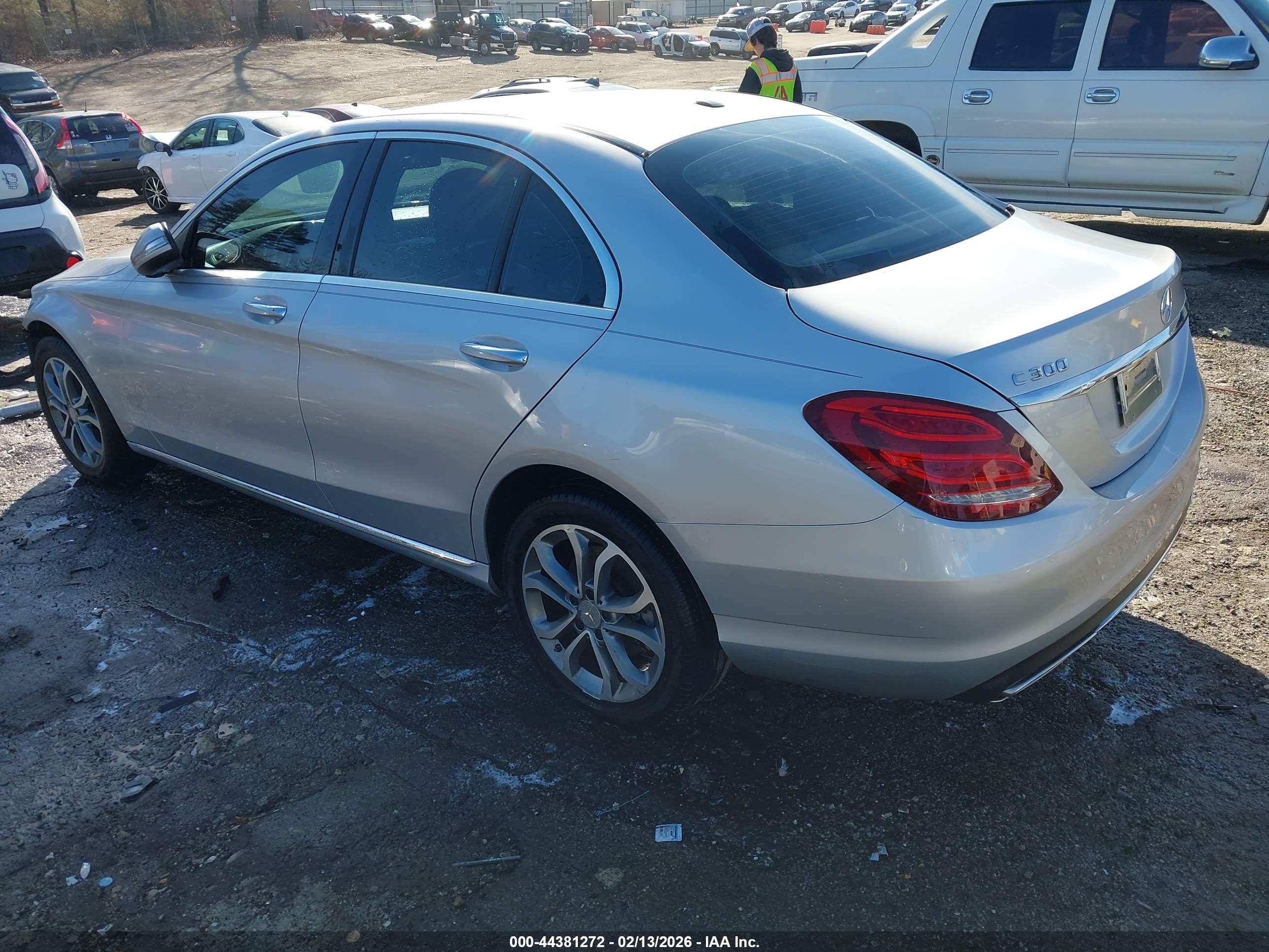 MERCEDES-BENZ C-CLASS image 3