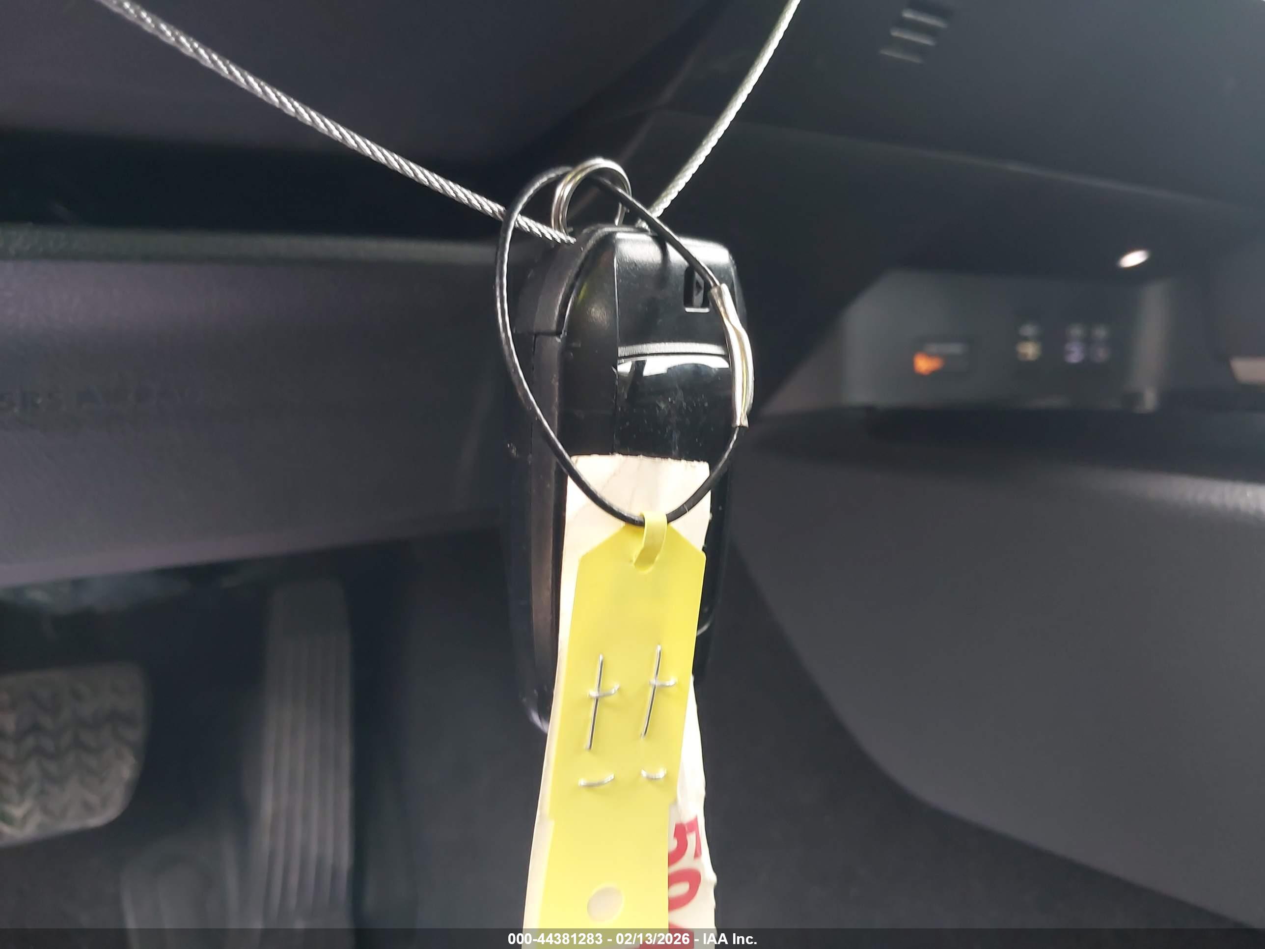TOYOTA CAMRY image 11